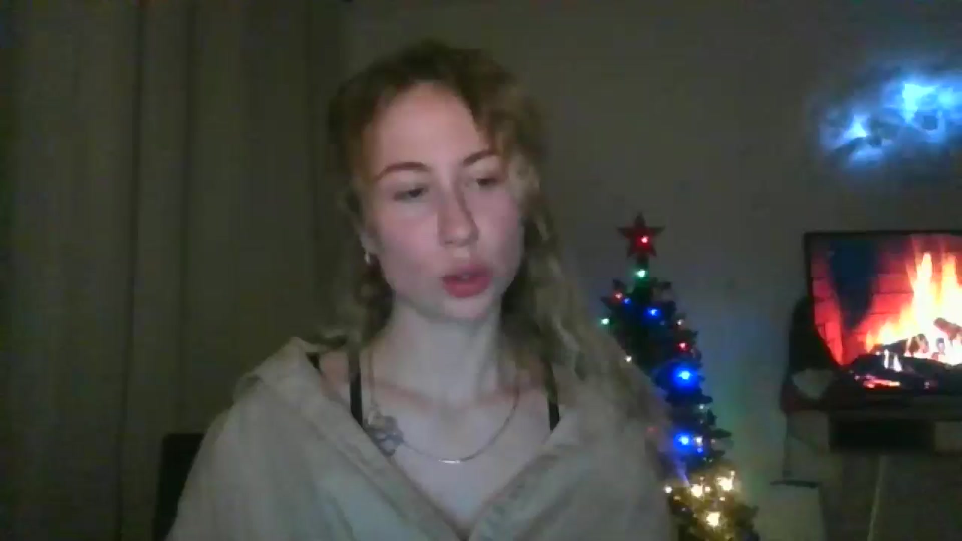 Gallery image thumbnail from Marmelade's myfreecams stream on, 12/23/2025, 23:27 image 1 of 20