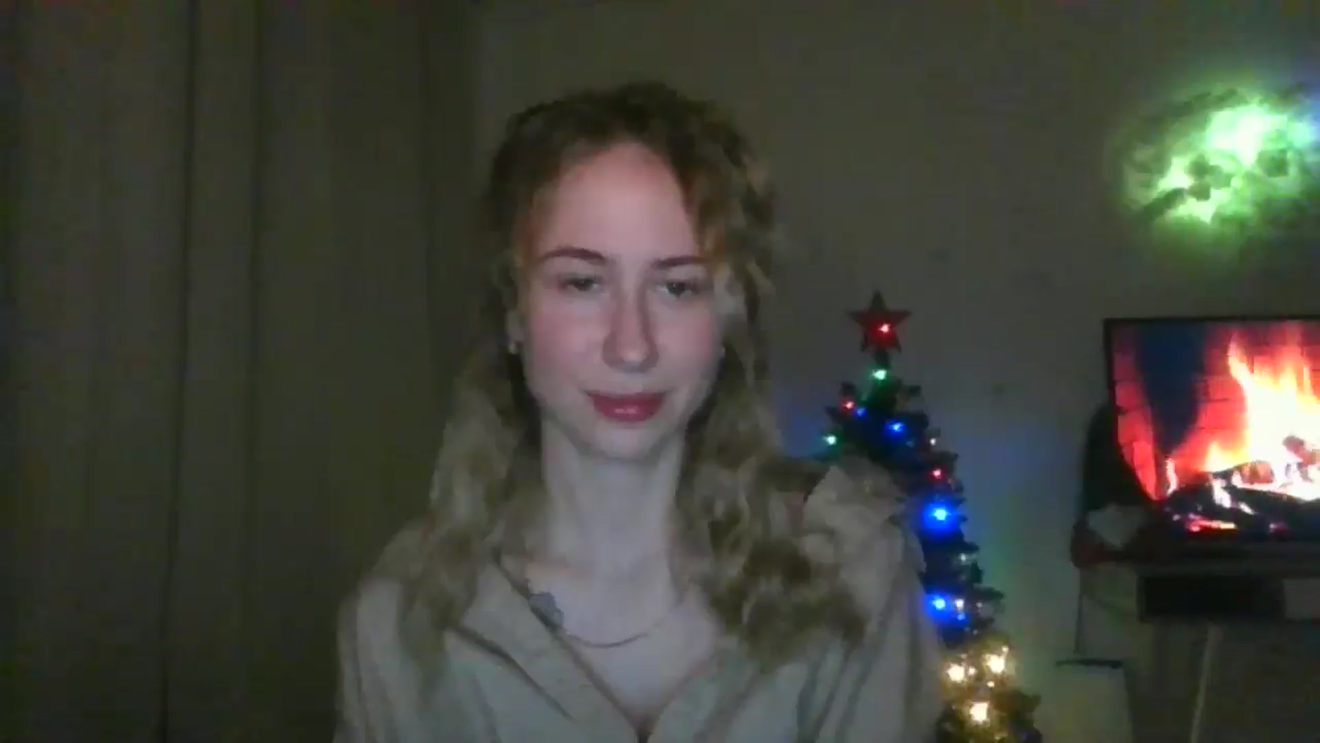 Gallery image thumbnail from Marmelade's myfreecams stream on, 12/23/2025, 23:27 image 6 of 20