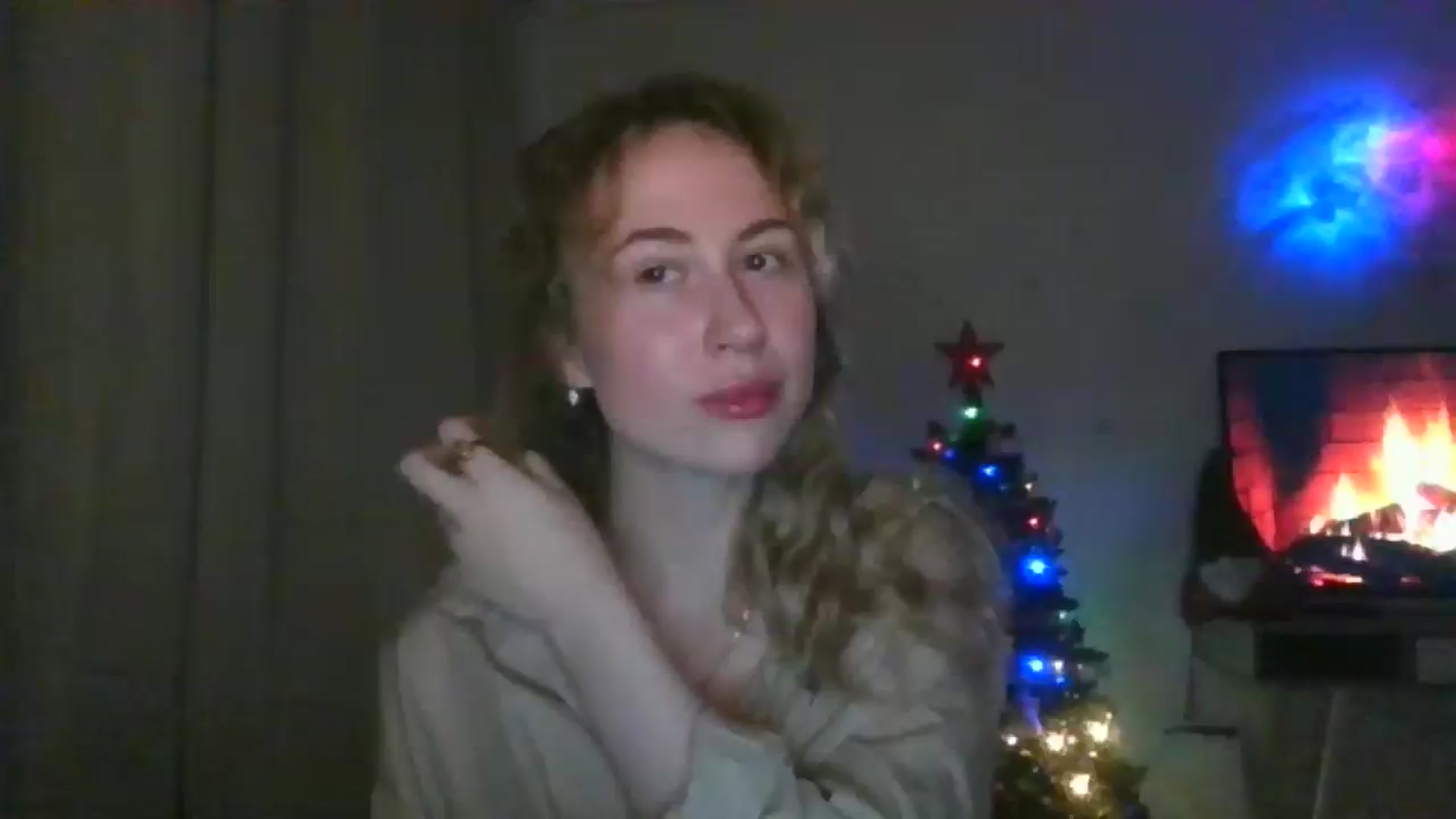 Gallery image thumbnail from Marmelade's myfreecams stream on, 12/23/2025, 23:27 image 5 of 20
