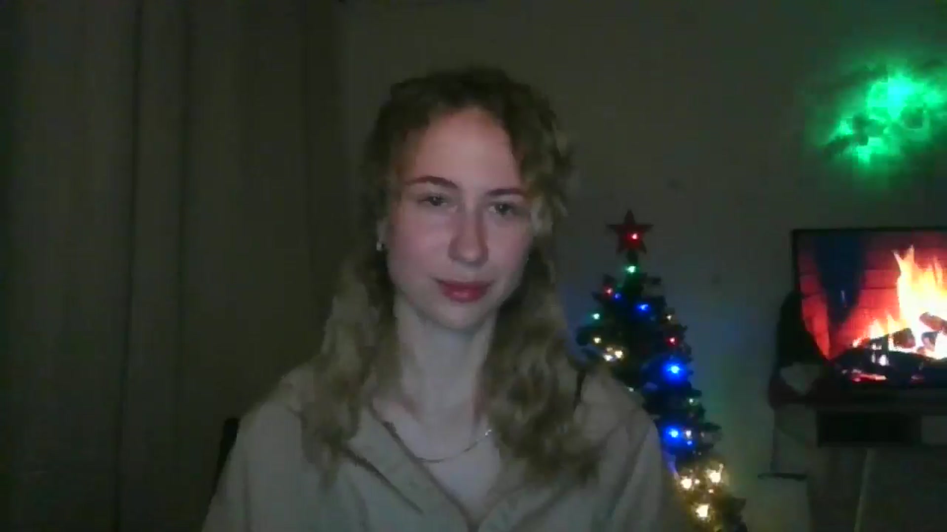 Gallery image thumbnail from Marmelade's myfreecams stream on, 12/23/2025, 23:27 image 9 of 20
