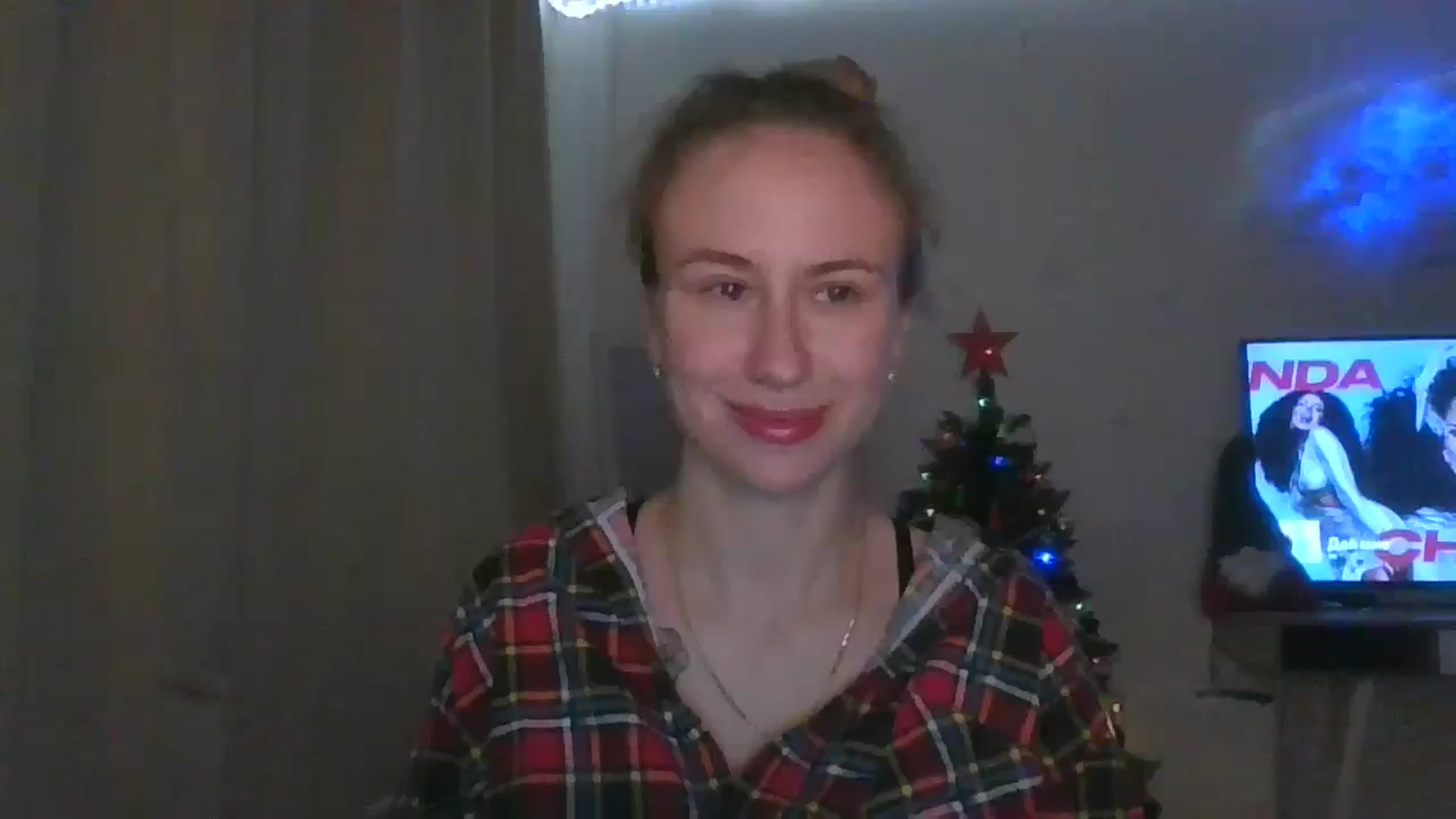 Gallery image thumbnail from Marmelade's myfreecams stream on, 12/27/2025, 24:05 image 2 of 20