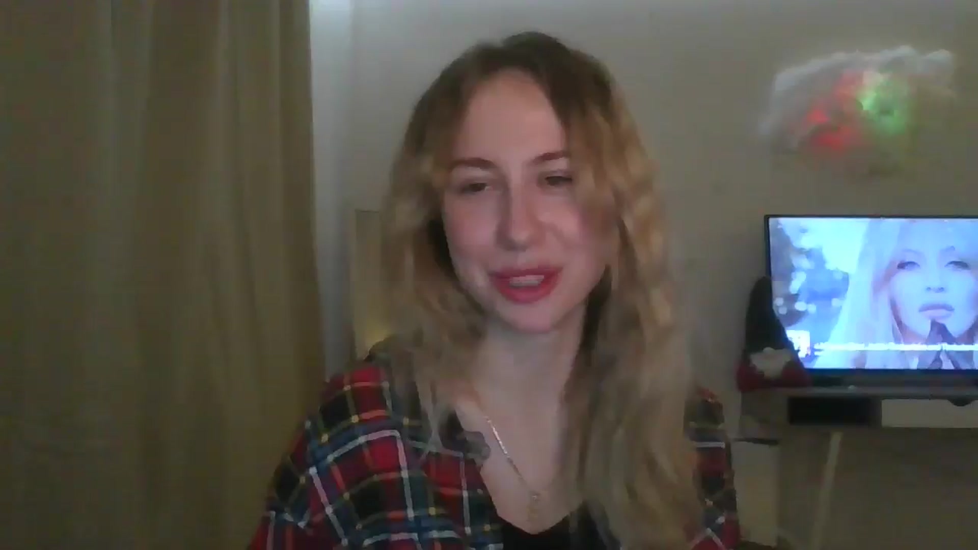 Gallery image thumbnail from Marmelade's myfreecams stream on, 12/27/2025, 21:55 image 18 of 20