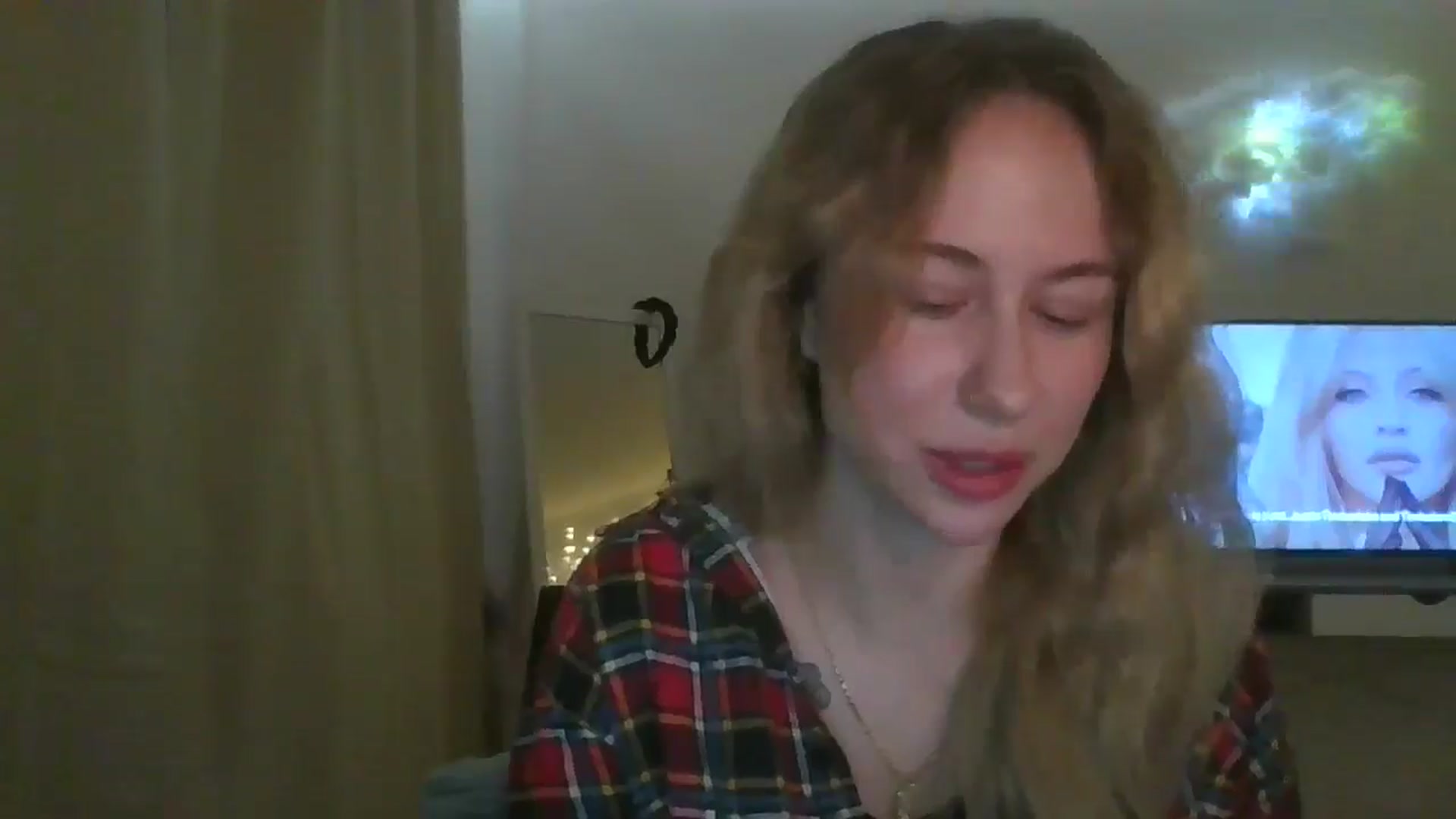 Gallery image thumbnail from Marmelade's myfreecams stream on, 12/27/2025, 21:55 image 5 of 20