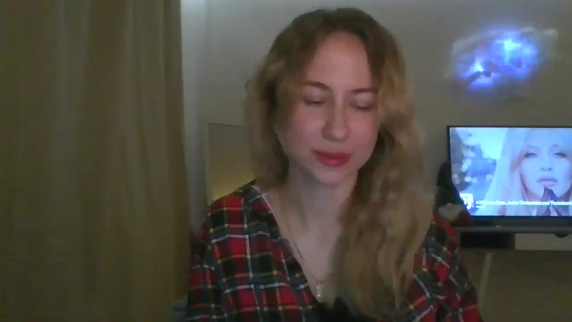 Gallery image thumbnail from Marmelade's myfreecams stream on, 12/27/2025, 21:55 image 4 of 20