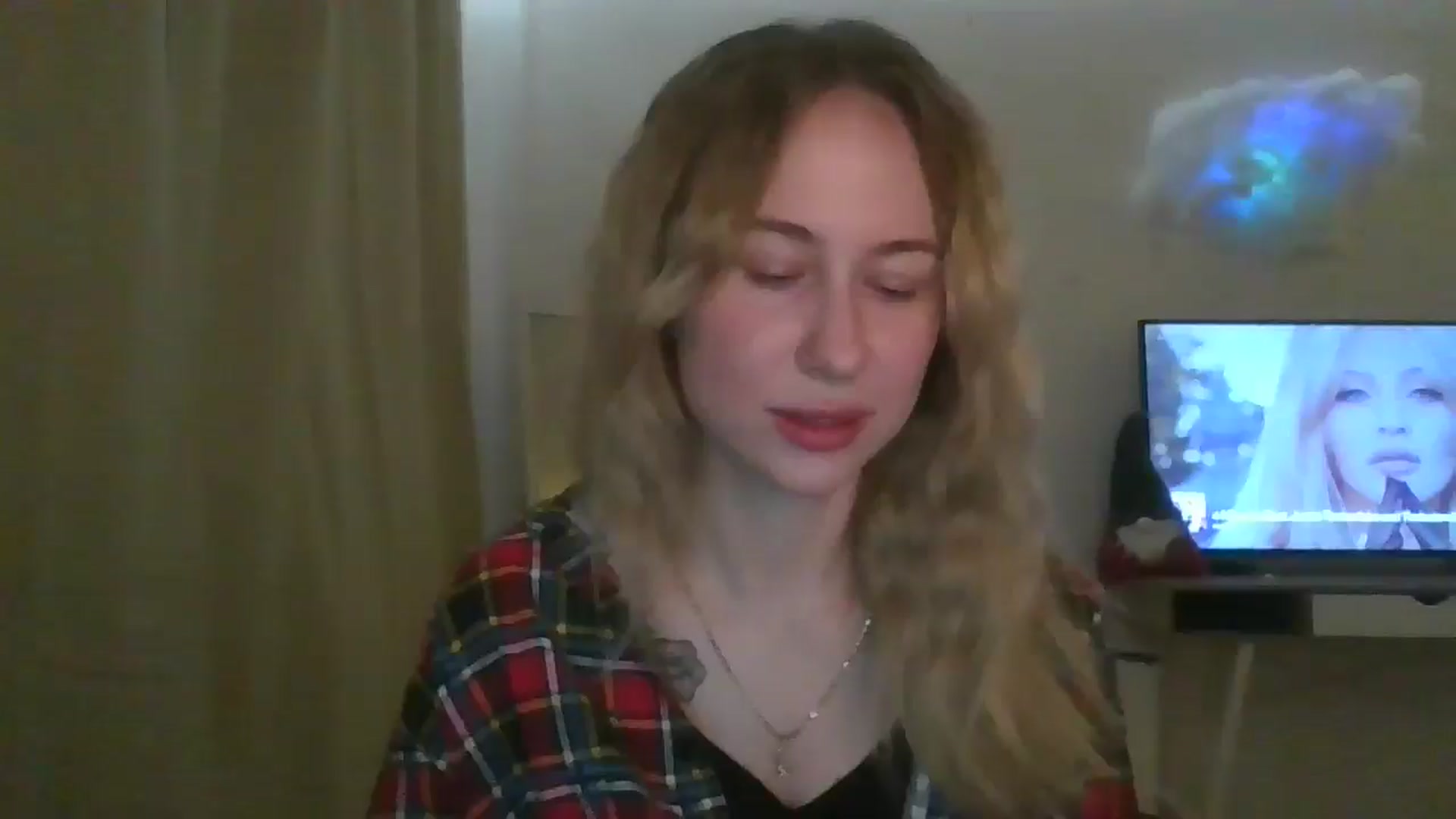 Gallery image thumbnail from Marmelade's myfreecams stream on, 12/27/2025, 21:55 image 16 of 20