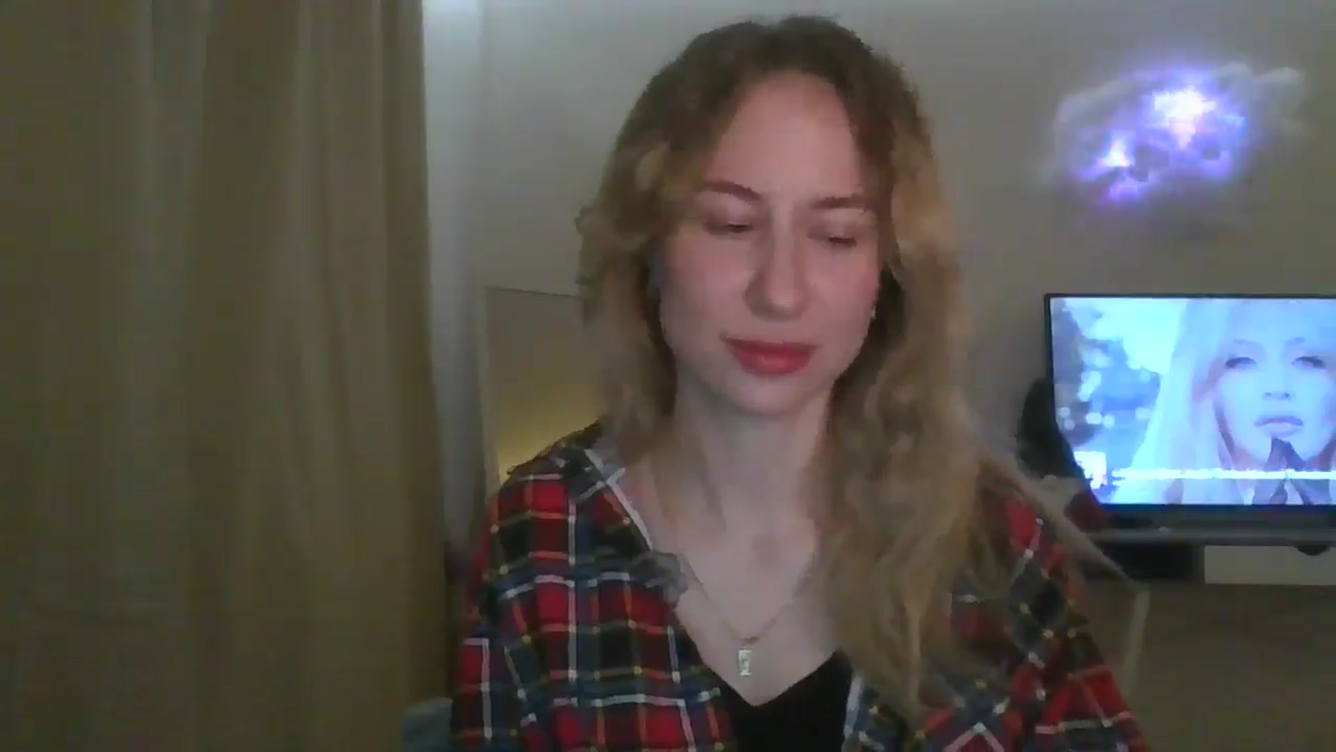 Gallery image thumbnail from Marmelade's myfreecams stream on, 12/27/2025, 21:55 image 8 of 20