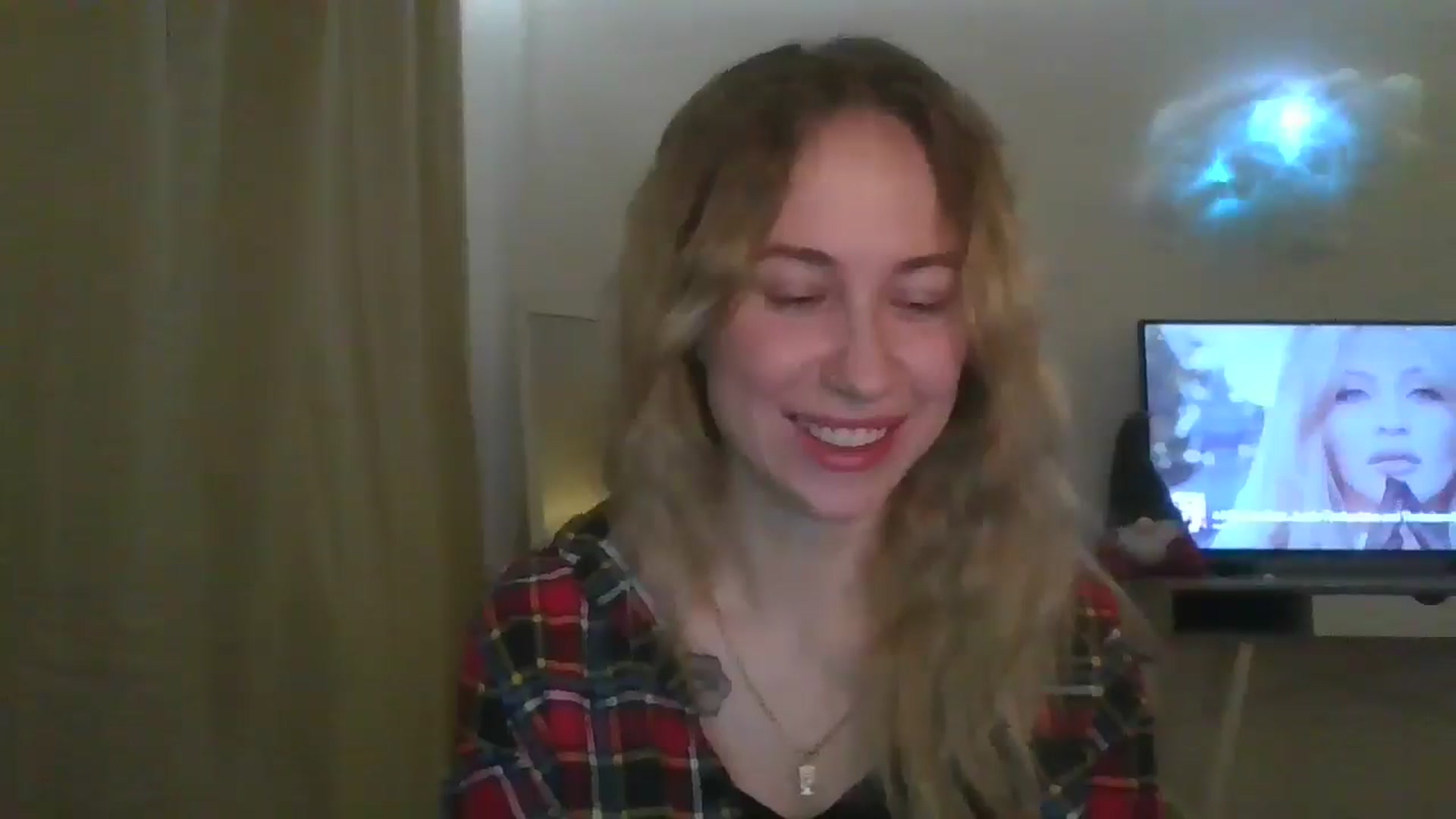 Gallery image thumbnail from Marmelade's myfreecams stream on, 12/27/2025, 21:55 image 14 of 20