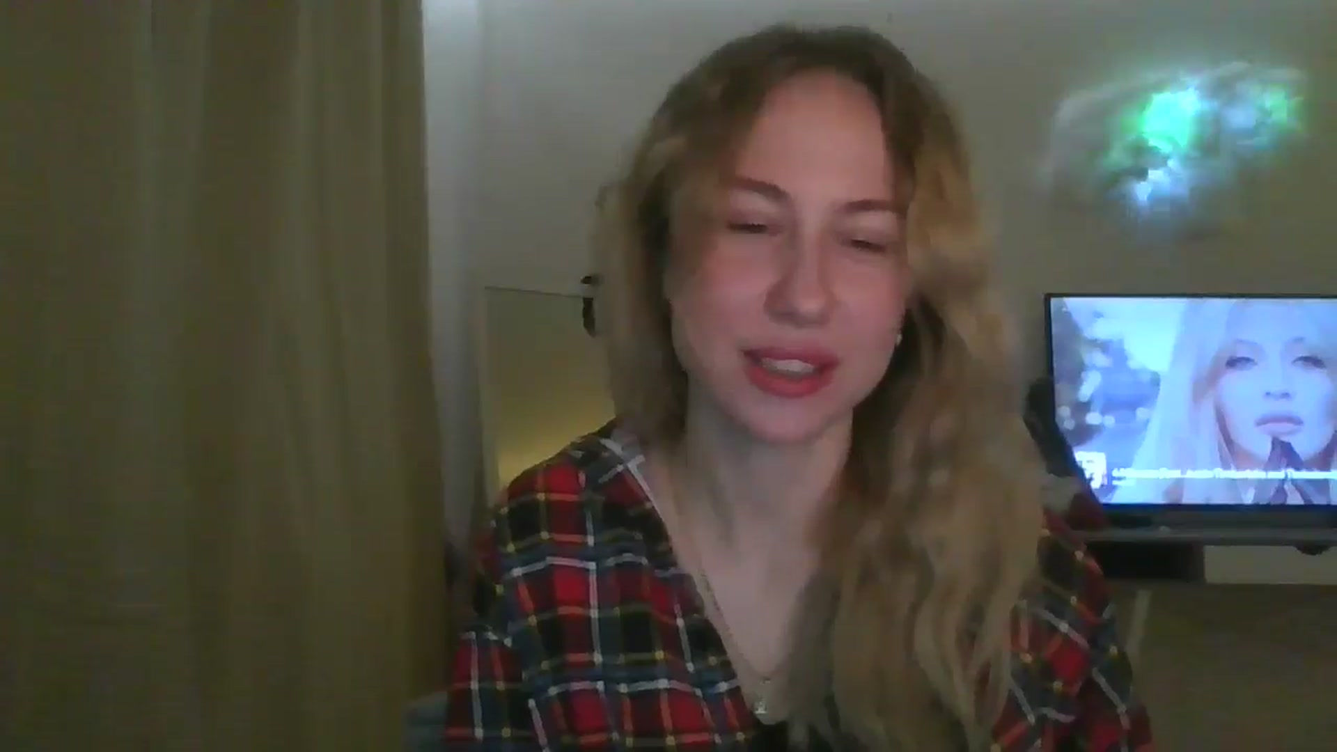 Gallery image thumbnail from Marmelade's myfreecams stream on, 12/27/2025, 21:55 image 3 of 20