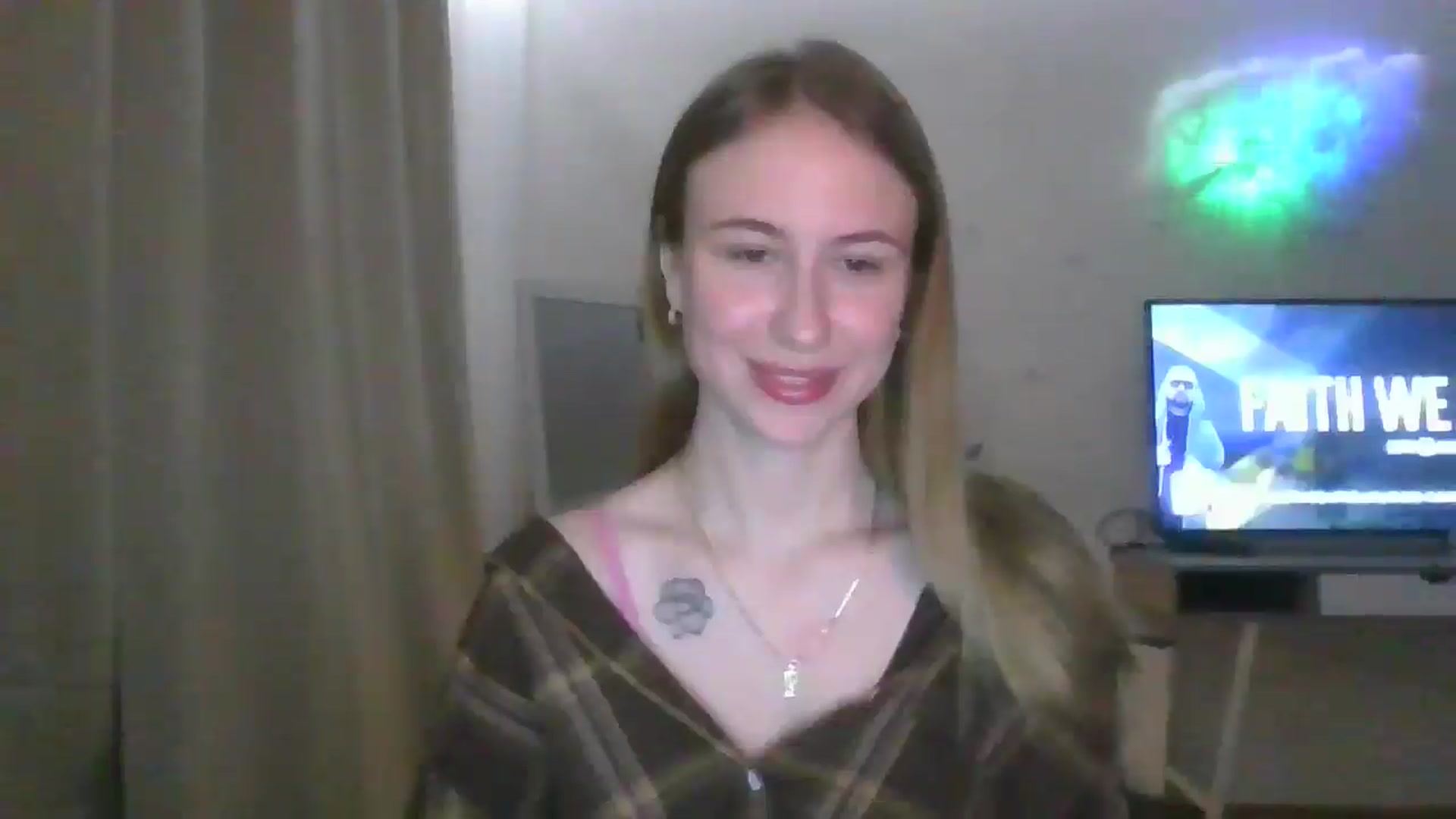 Gallery image thumbnail from Marmelade's myfreecams stream on, 01/16/2026, 23:37 image 17 of 20