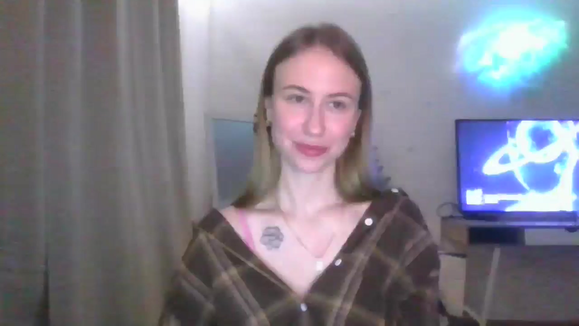 Gallery image thumbnail from Marmelade's myfreecams stream on, 01/16/2026, 23:37 image 14 of 20