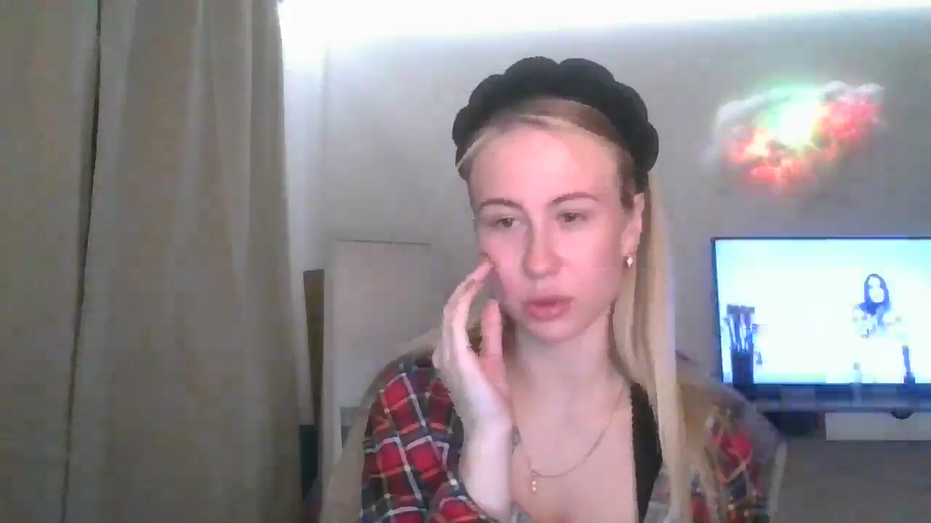 Gallery image thumbnail from Marmelade's myfreecams stream on, 03/08/2026, 23:16 image 19 of 20