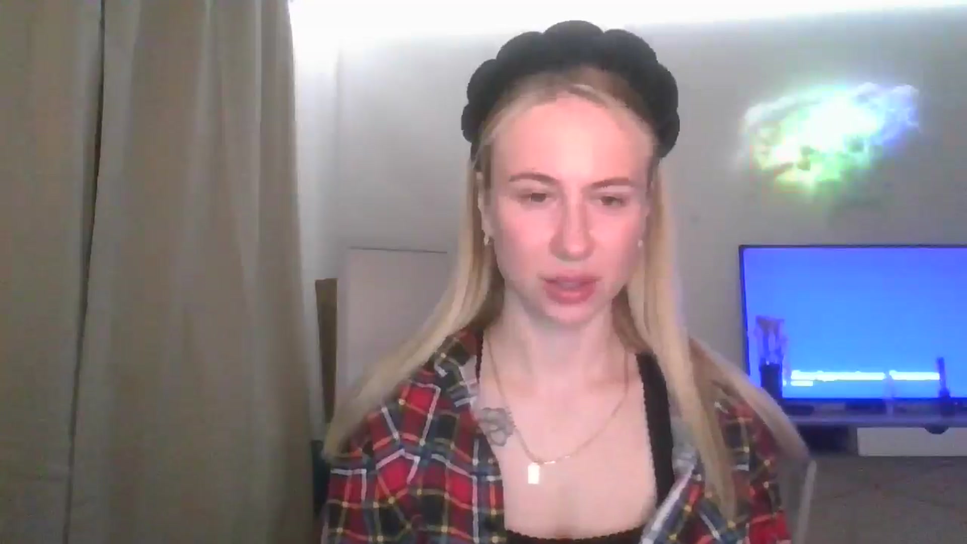 Gallery image thumbnail from Marmelade's myfreecams stream on, 03/08/2026, 23:16 image 2 of 20