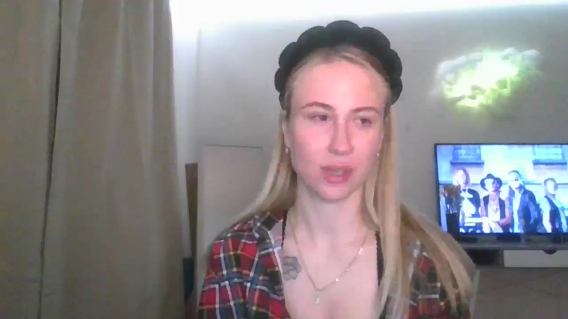 Gallery image thumbnail from Marmelade's myfreecams stream on, 03/08/2026, 23:16 image 11 of 20