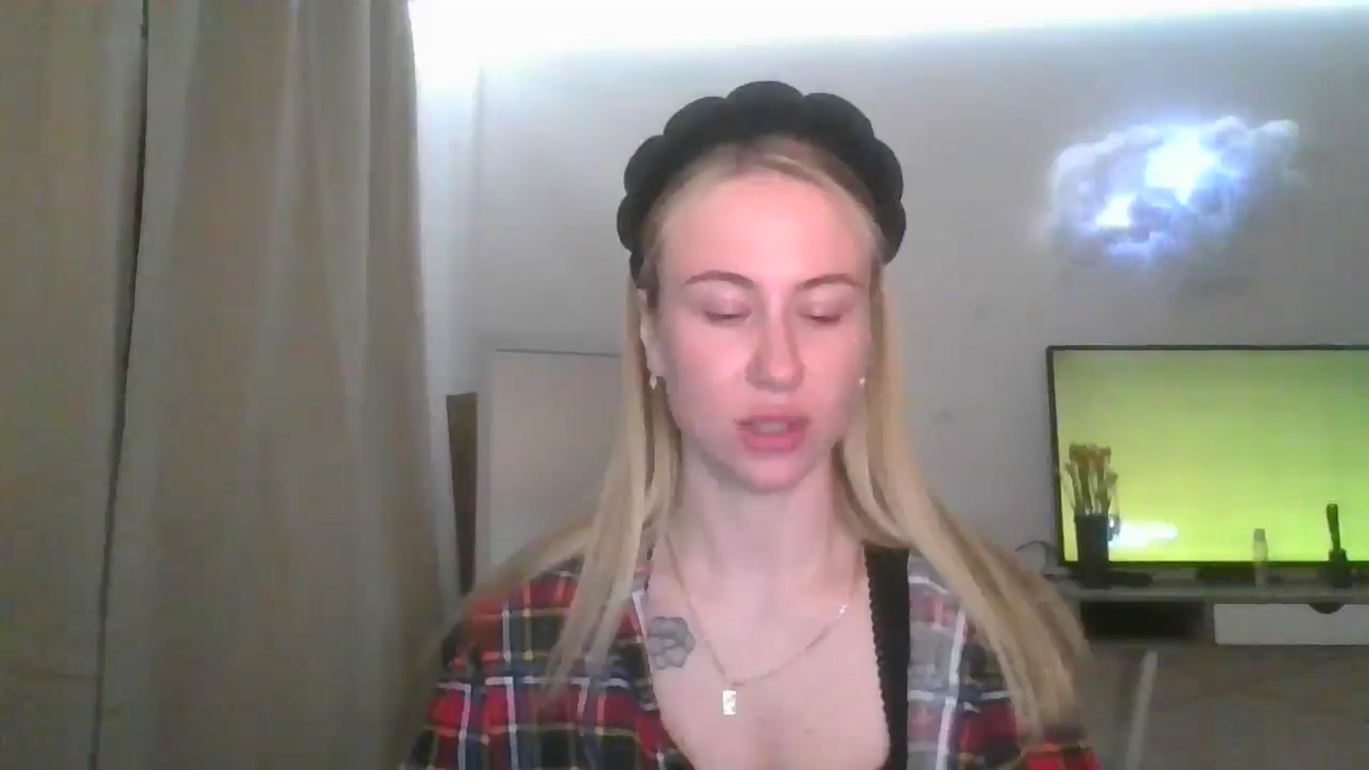 Gallery image thumbnail from Marmelade's myfreecams stream on, 03/08/2026, 23:16 image 15 of 20