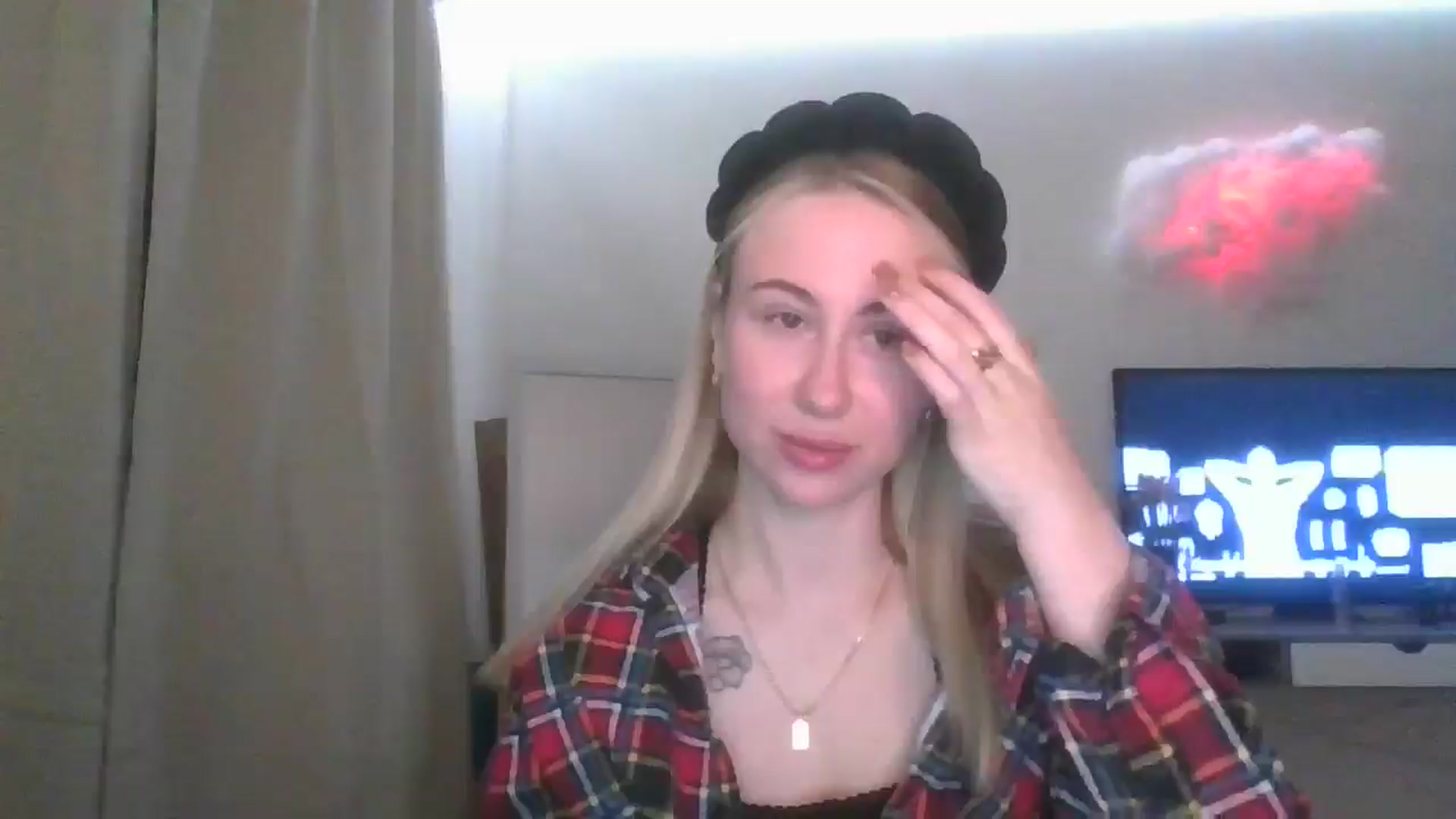 Gallery image thumbnail from Marmelade's myfreecams stream on, 03/08/2026, 23:16 image 7 of 20