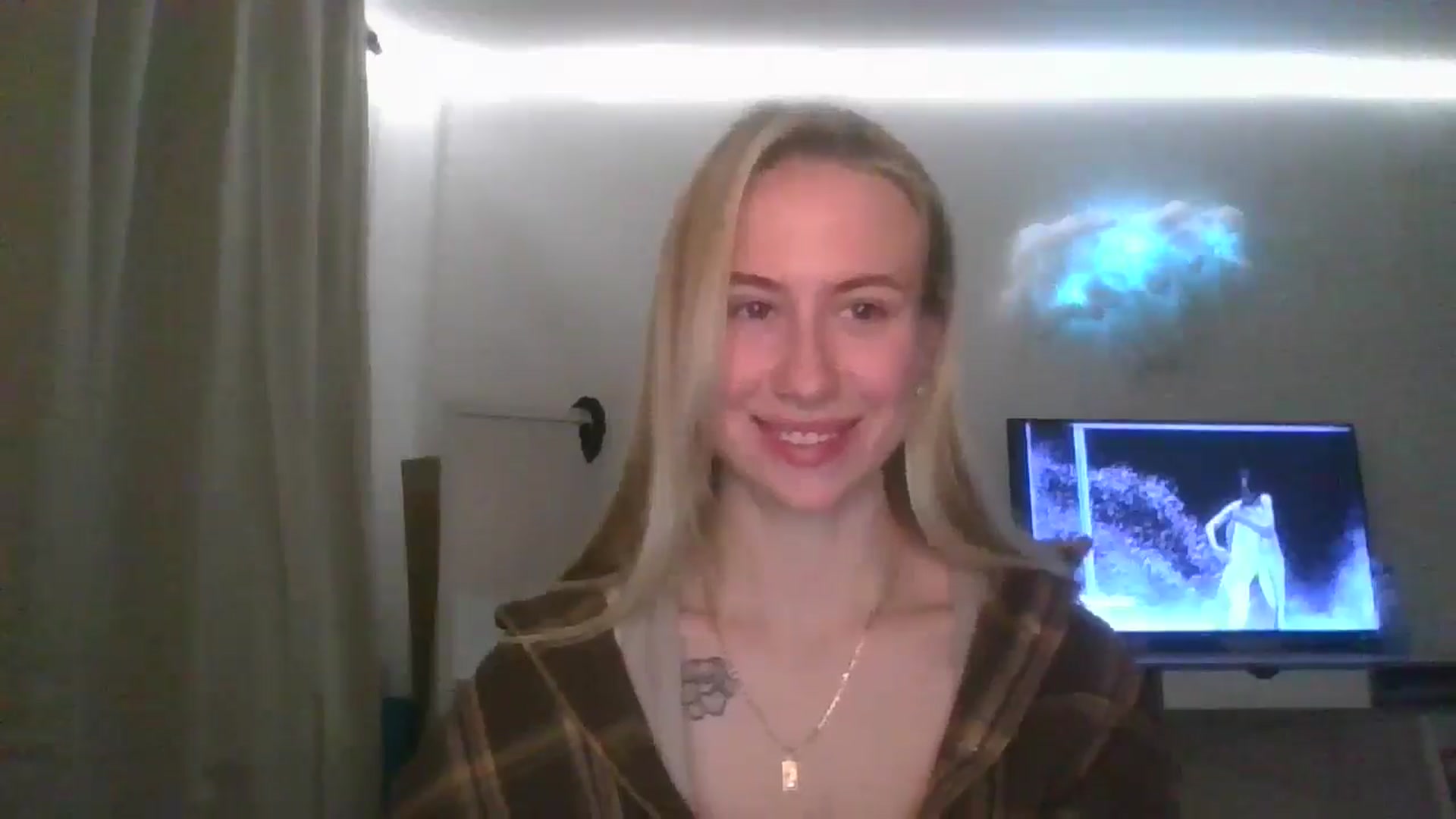 Gallery image thumbnail from Marmelade's myfreecams stream on, 03/16/2026, 24:00 image 7 of 20