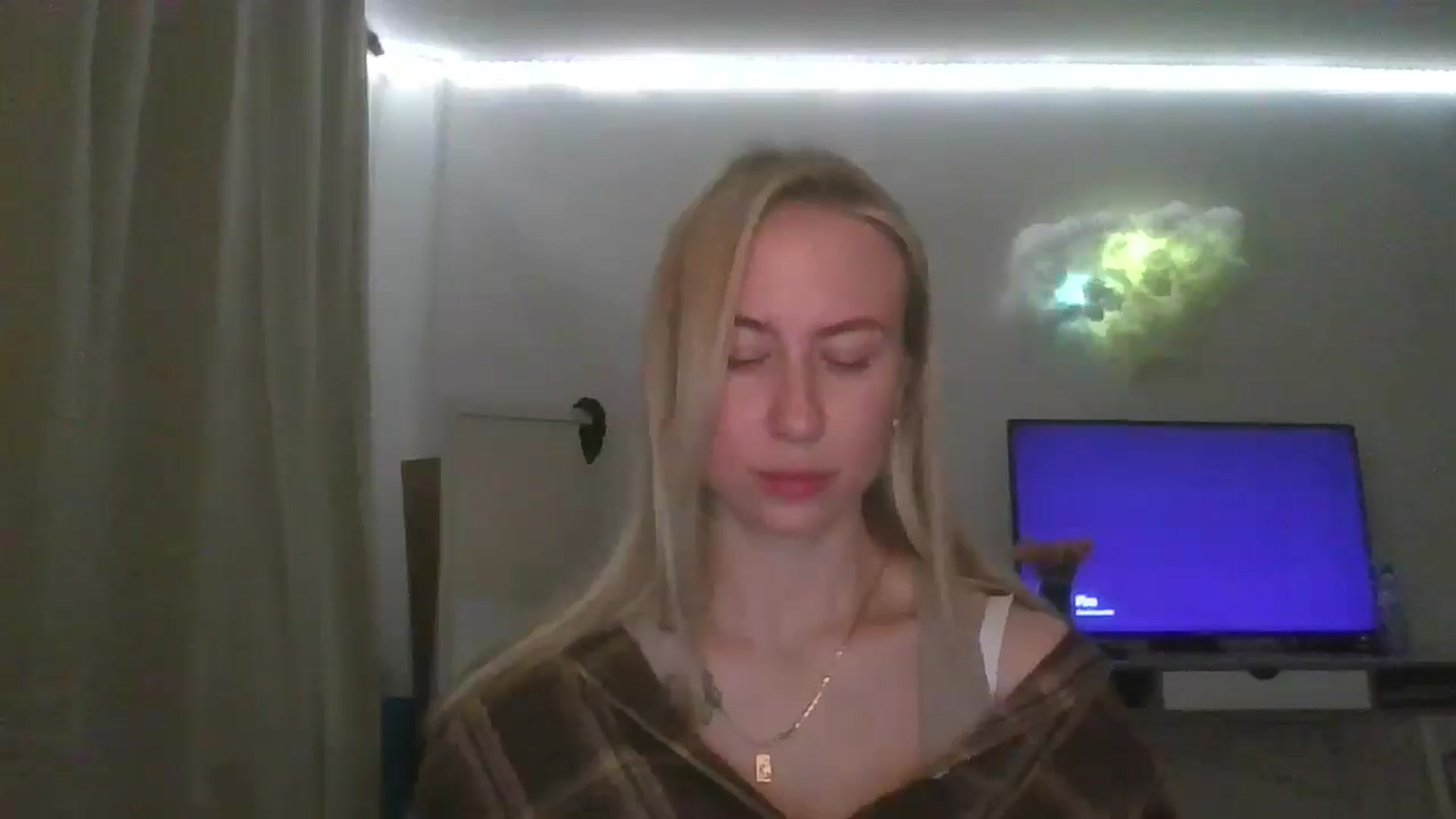 Gallery image thumbnail from Marmelade's myfreecams stream on, 03/16/2026, 24:00 image 15 of 20