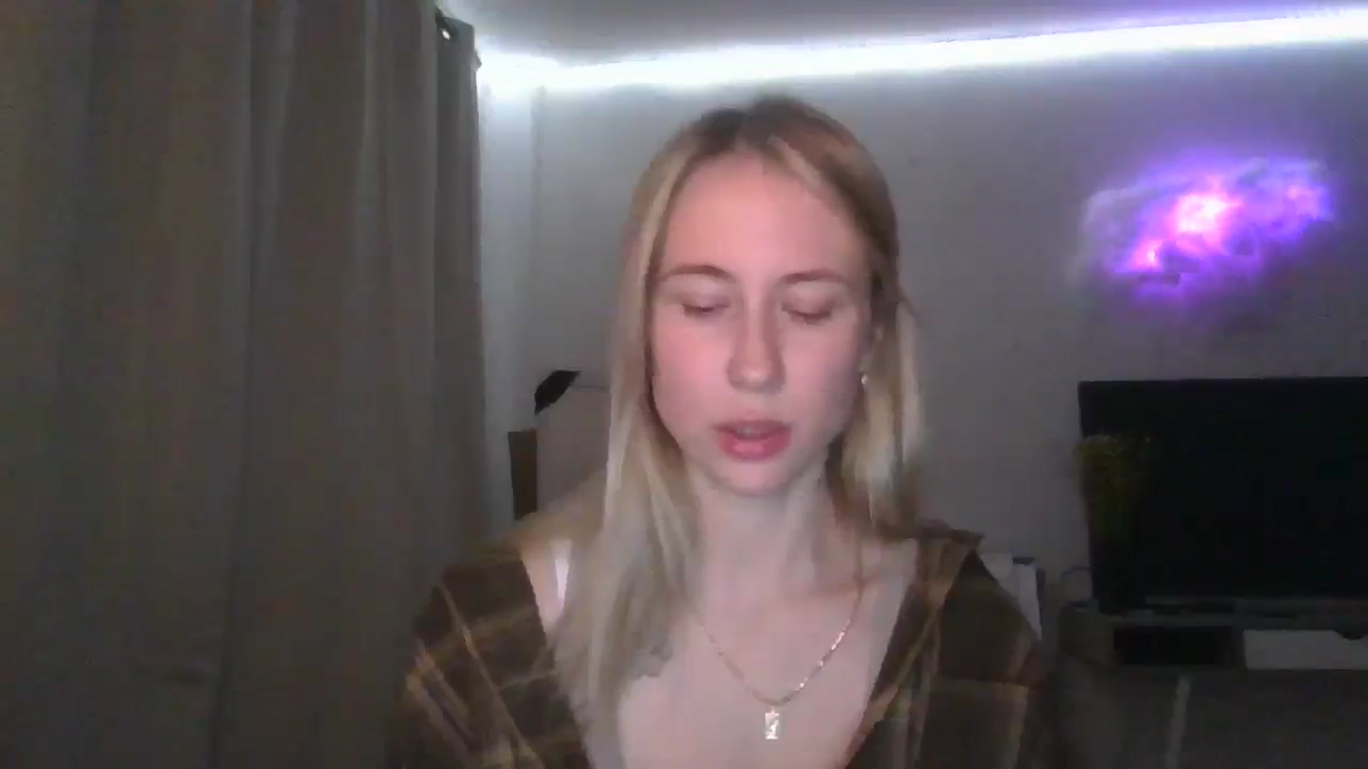 Gallery image thumbnail from Marmelade's myfreecams stream on, 04/07/2026, 22:15 image 14 of 20