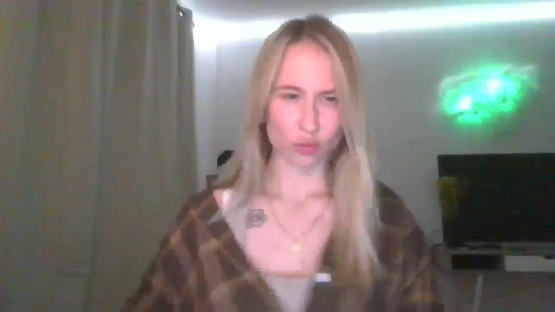 Gallery image thumbnail from Marmelade's myfreecams stream on, 04/07/2026, 22:15 image 10 of 20