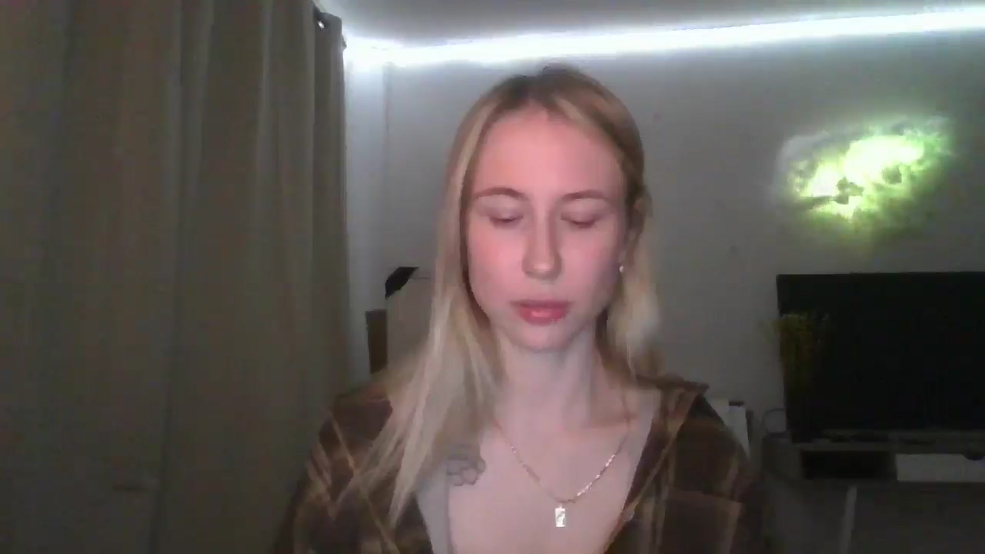 Gallery image thumbnail from Marmelade's myfreecams stream on, 04/07/2026, 22:15 image 12 of 20