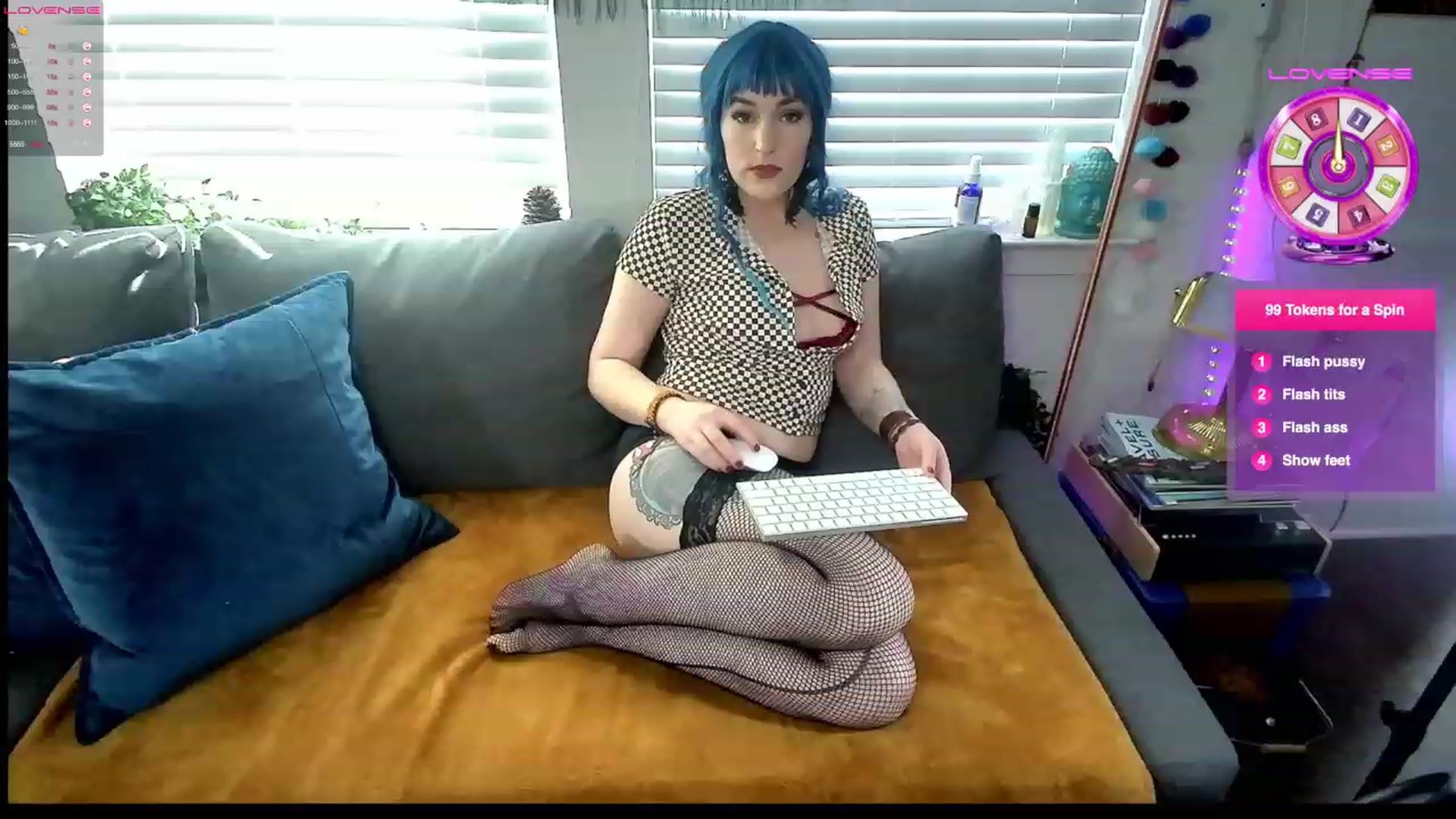 Gallery image thumbnail from MarquieMinx's myfreecams stream on, 01/01/2023, 20:00 image 5 of 20