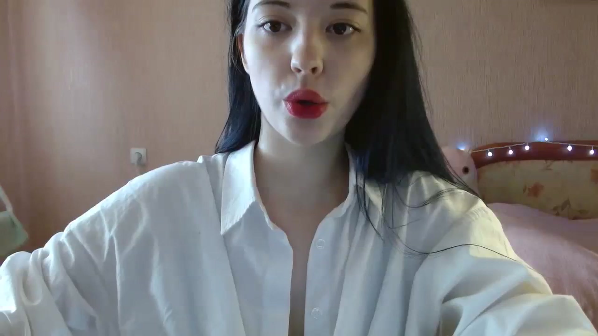 Gallery image thumbnail from MarrissaNeill's myfreecams stream on, 01/16/2024, 13:18 image 12 of 20