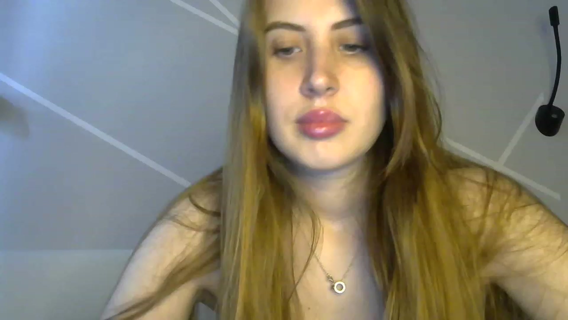 Gallery image thumbnail from MarryCox's myfreecams stream on, 01/03/2023, 12:27 image 17 of 20