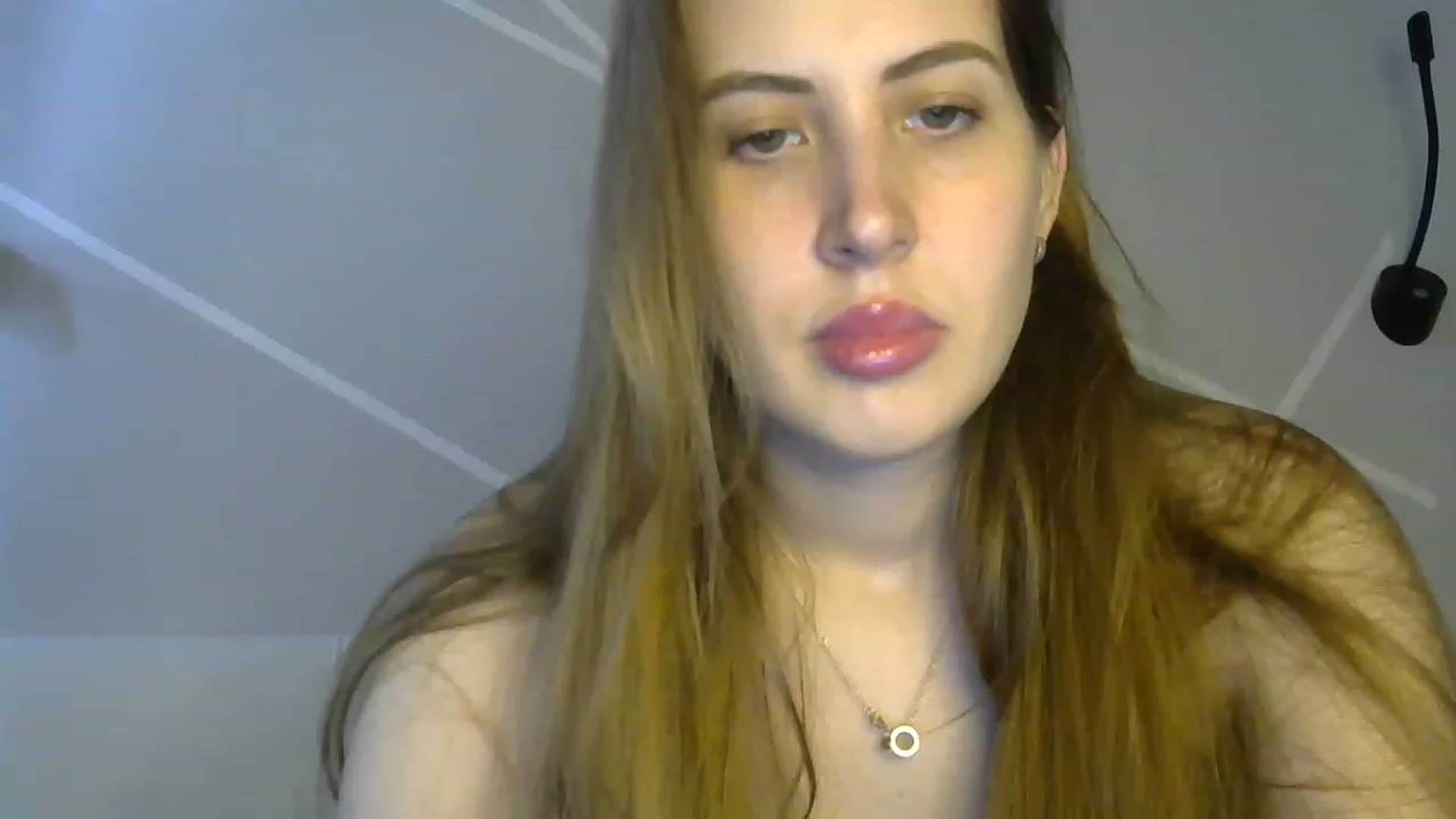 Gallery image thumbnail from MarryCox's myfreecams stream on, 01/03/2023, 12:27 image 15 of 20