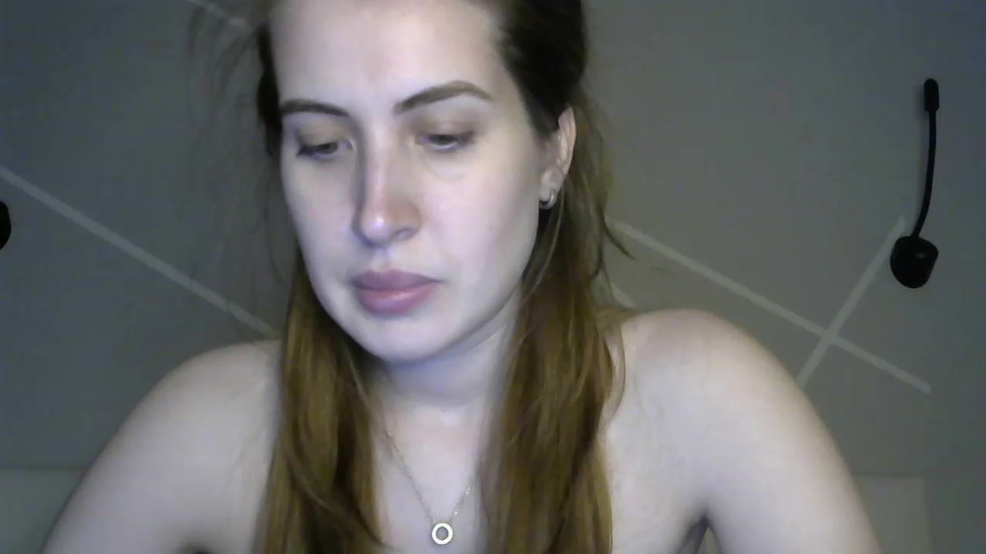 Gallery image thumbnail from MarryCox's myfreecams stream on, 01/19/2023, 14:52 image 17 of 20