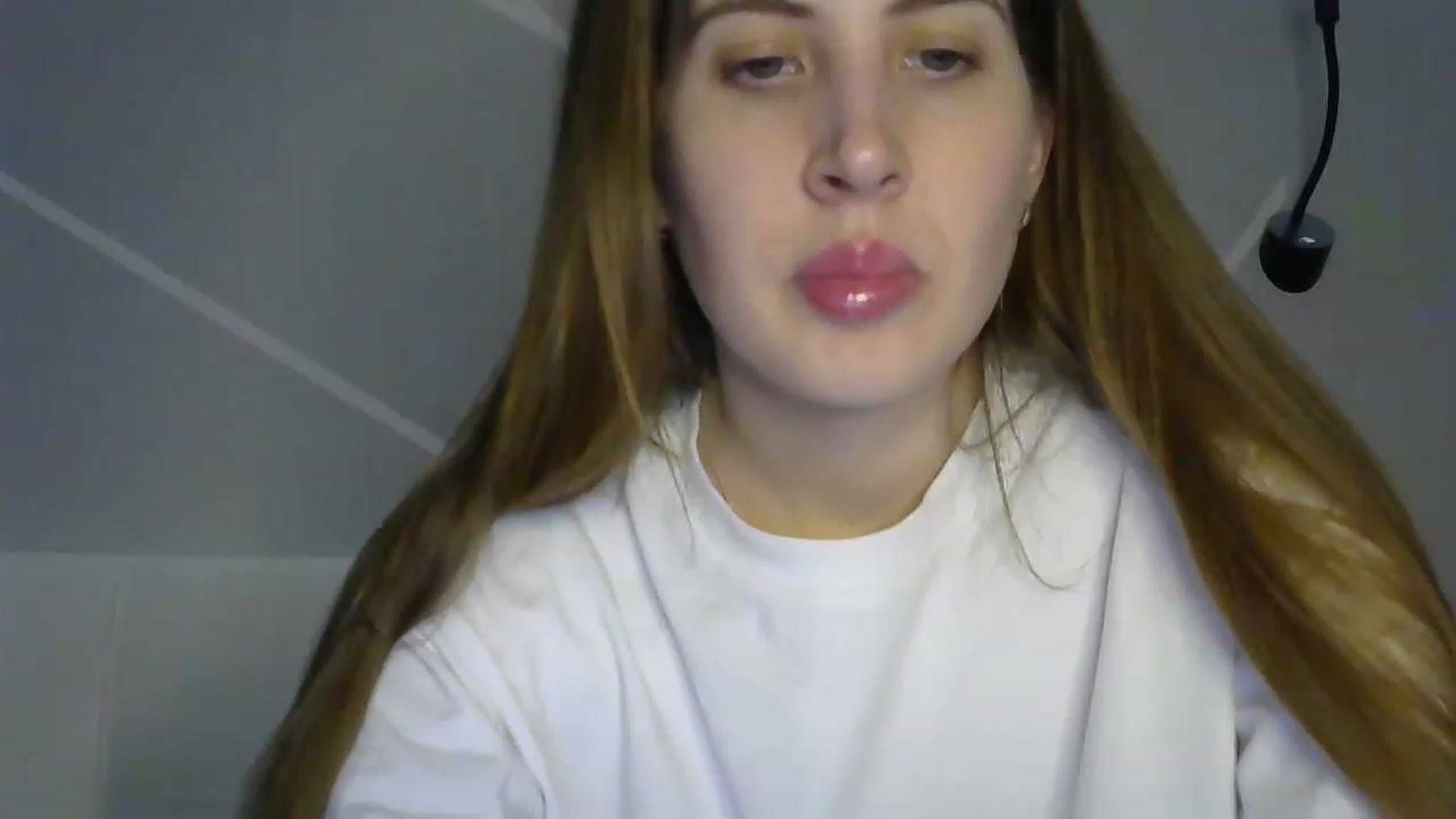 Gallery image thumbnail from MarryCox's myfreecams stream on, 02/06/2023, 14:25 image 9 of 20