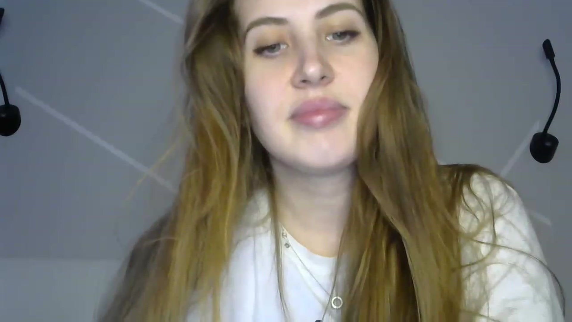 Gallery image thumbnail from MarryCox's myfreecams stream on, 03/13/2023, 13:19 image 17 of 20