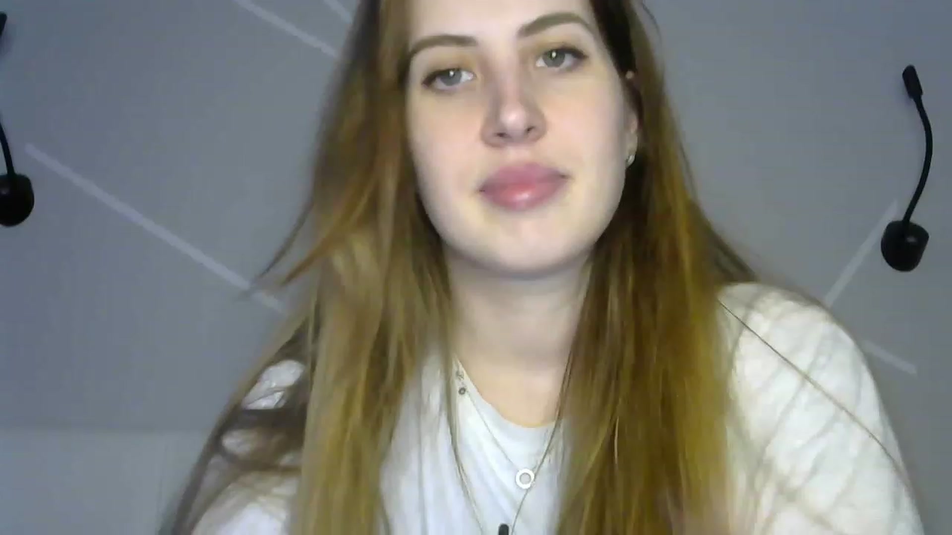 Gallery image thumbnail from MarryCox's myfreecams stream on, 03/13/2023, 13:19 image 18 of 20