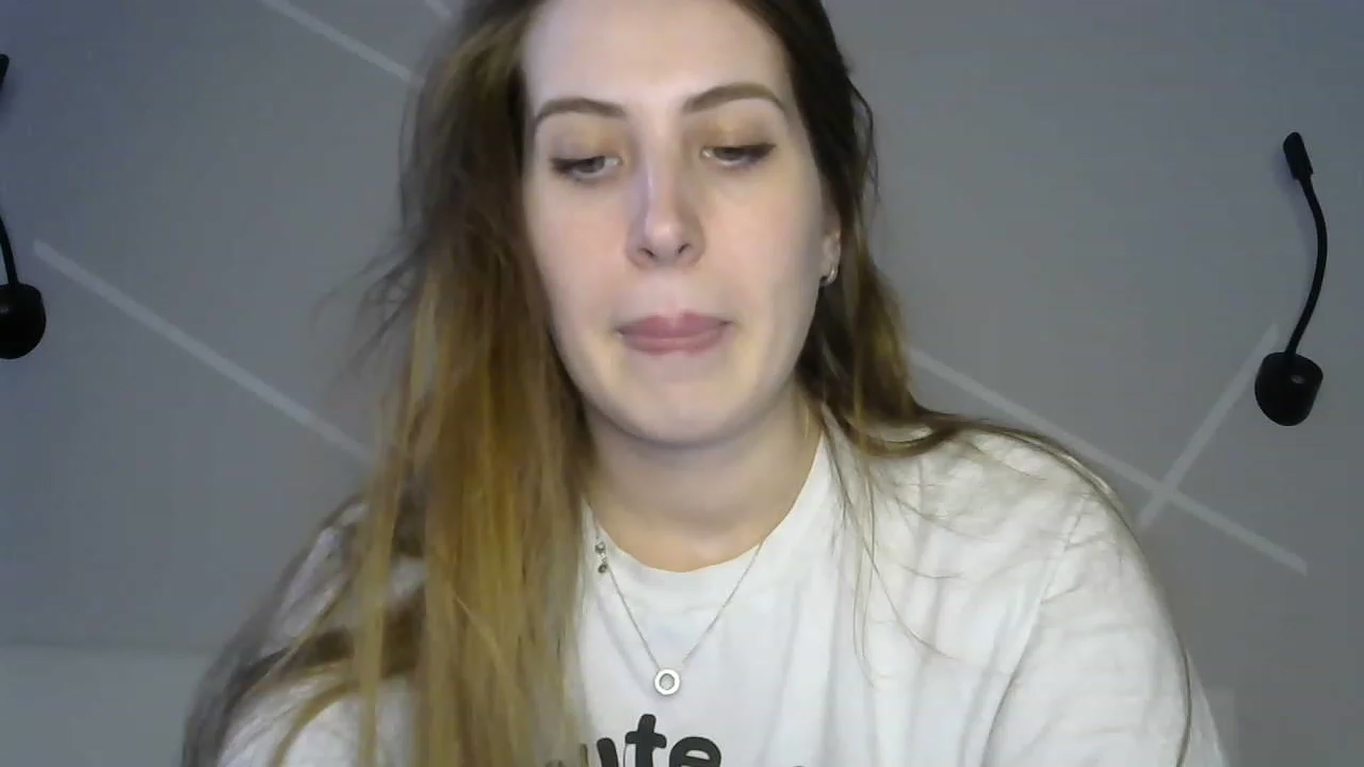 Gallery image thumbnail from MarryCox's myfreecams stream on, 03/13/2023, 13:19 image 20 of 20