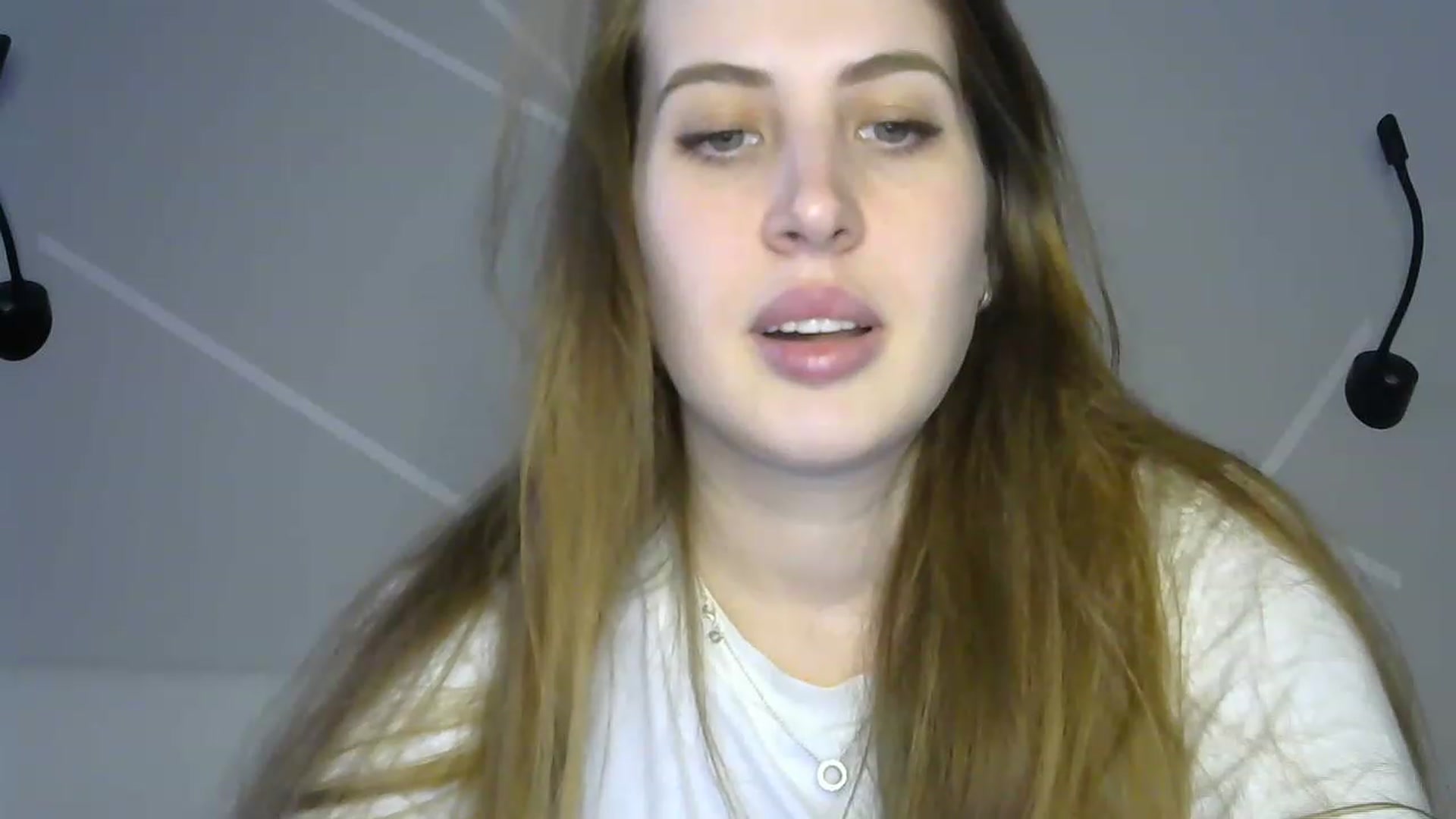 Gallery image thumbnail from MarryCox's myfreecams stream on, 03/13/2023, 13:19 image 19 of 20