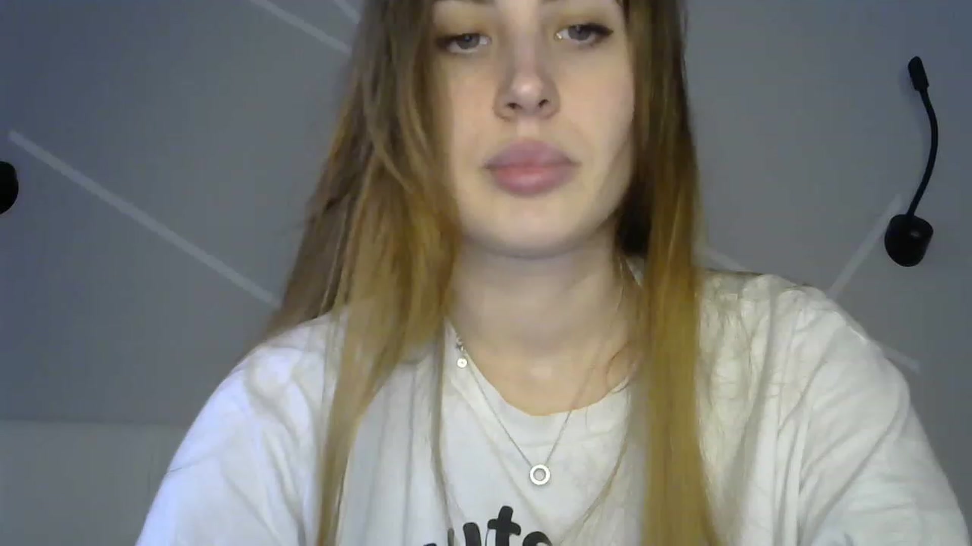 Gallery image thumbnail from MarryCox's myfreecams stream on, 03/13/2023, 13:19 image 6 of 20