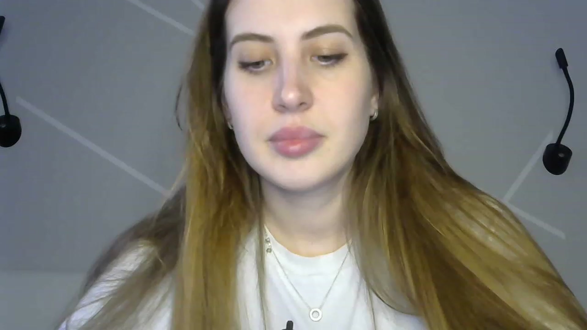Gallery image thumbnail from MarryCox's myfreecams stream on, 03/13/2023, 13:19 image 15 of 20