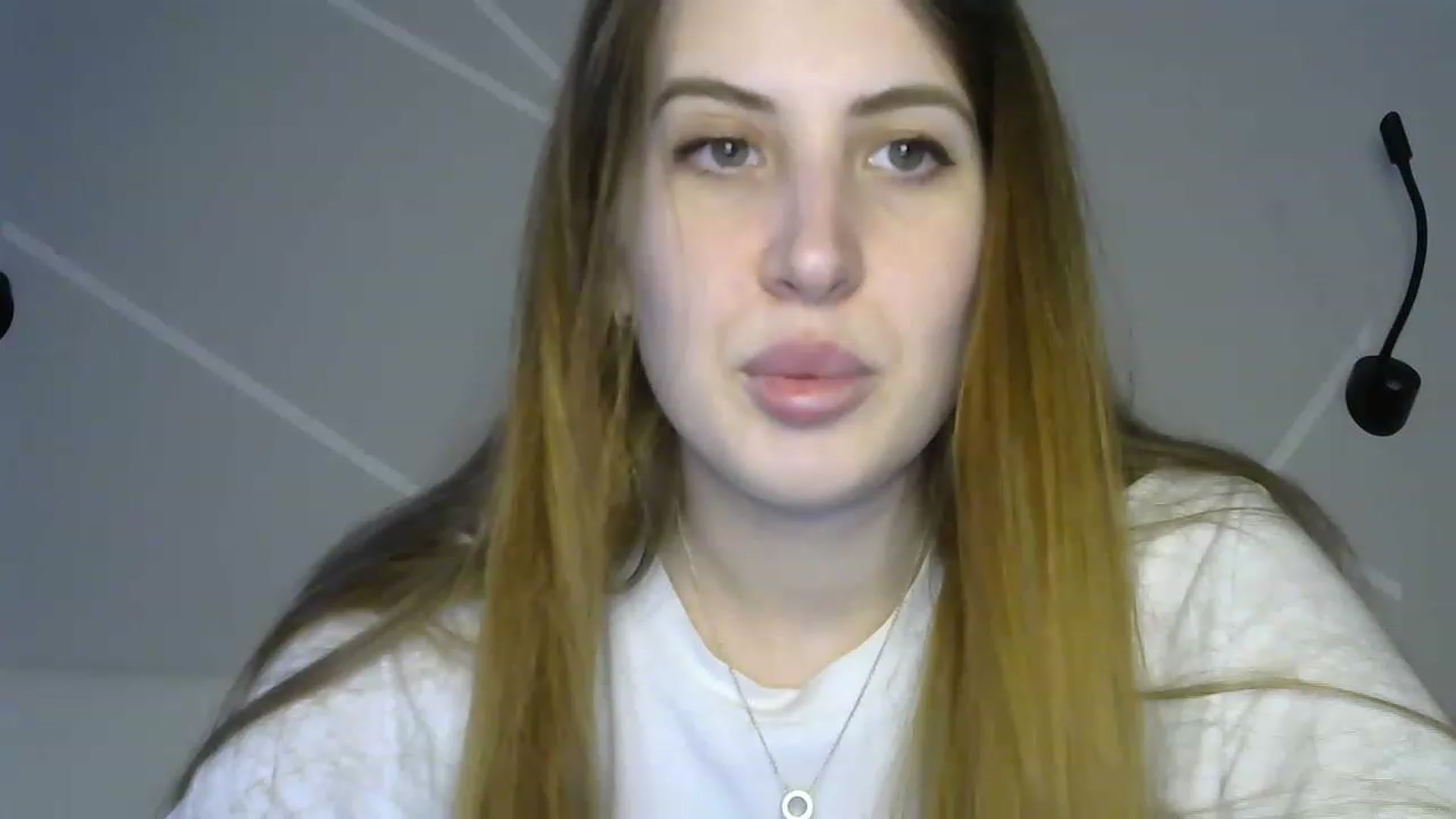 Gallery image thumbnail from MarryCox's myfreecams stream on, 03/13/2023, 14:12 image 8 of 20