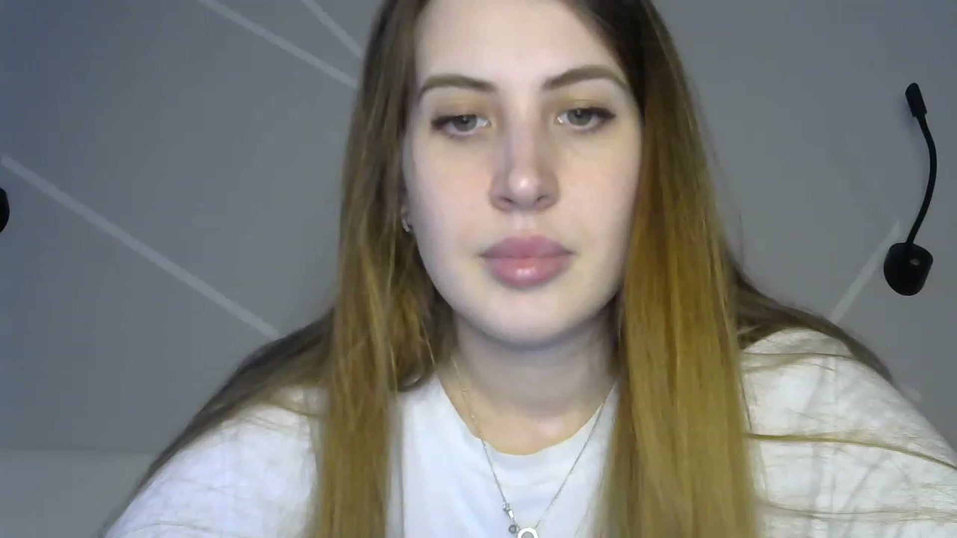 Gallery image thumbnail from MarryCox's myfreecams stream on, 03/13/2023, 14:12 image 6 of 20