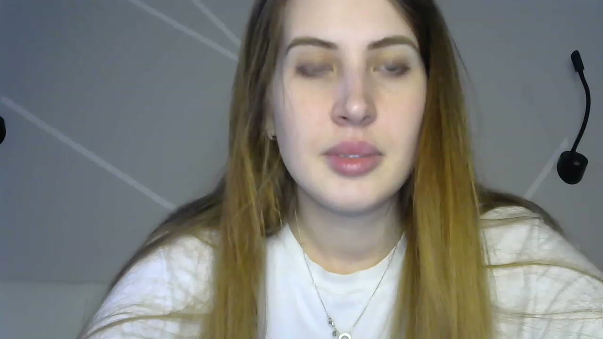 Gallery image thumbnail from MarryCox's myfreecams stream on, 03/13/2023, 14:12 image 5 of 20