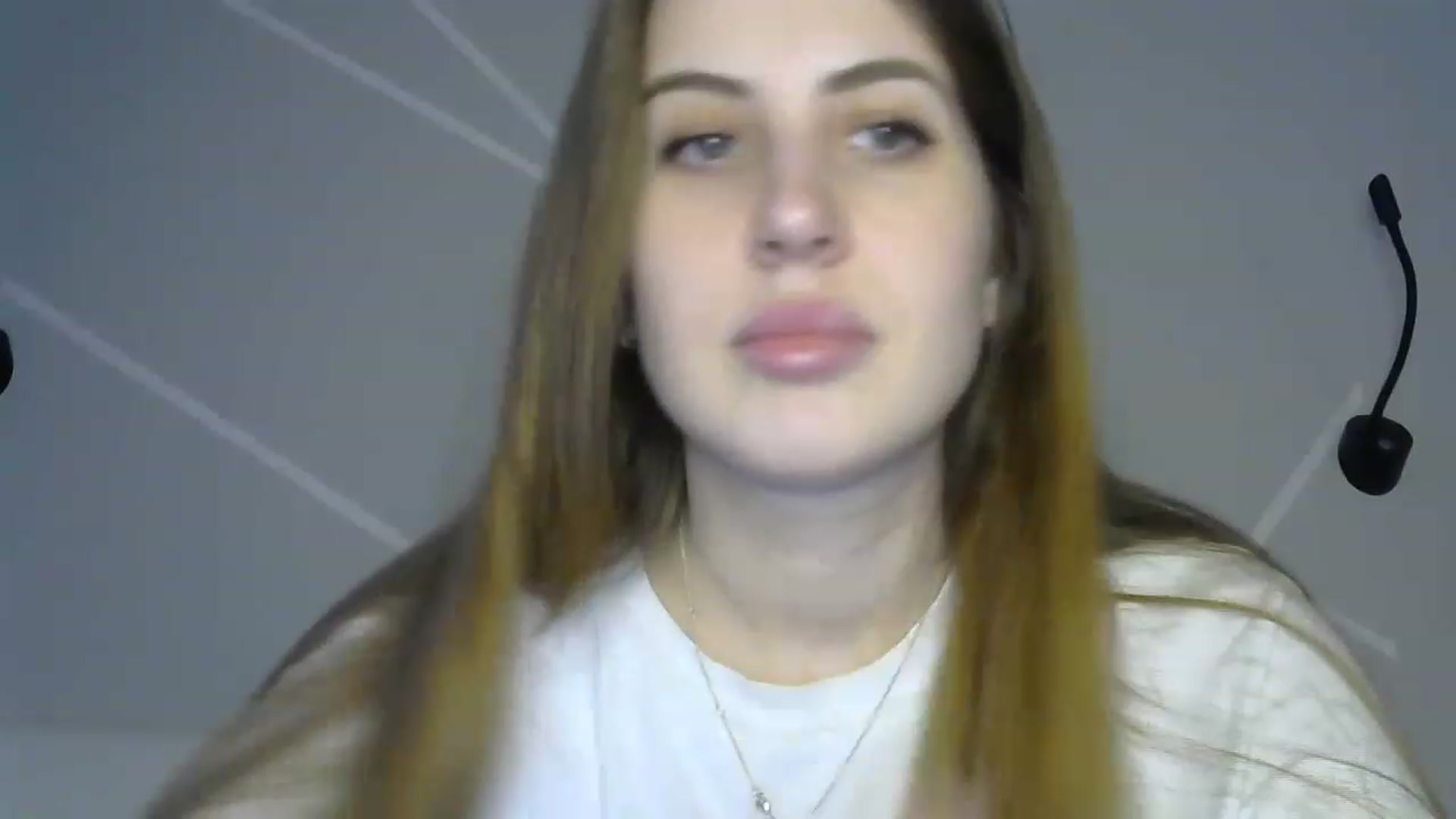 Gallery image thumbnail from MarryCox's myfreecams stream on, 03/13/2023, 14:12 image 3 of 20