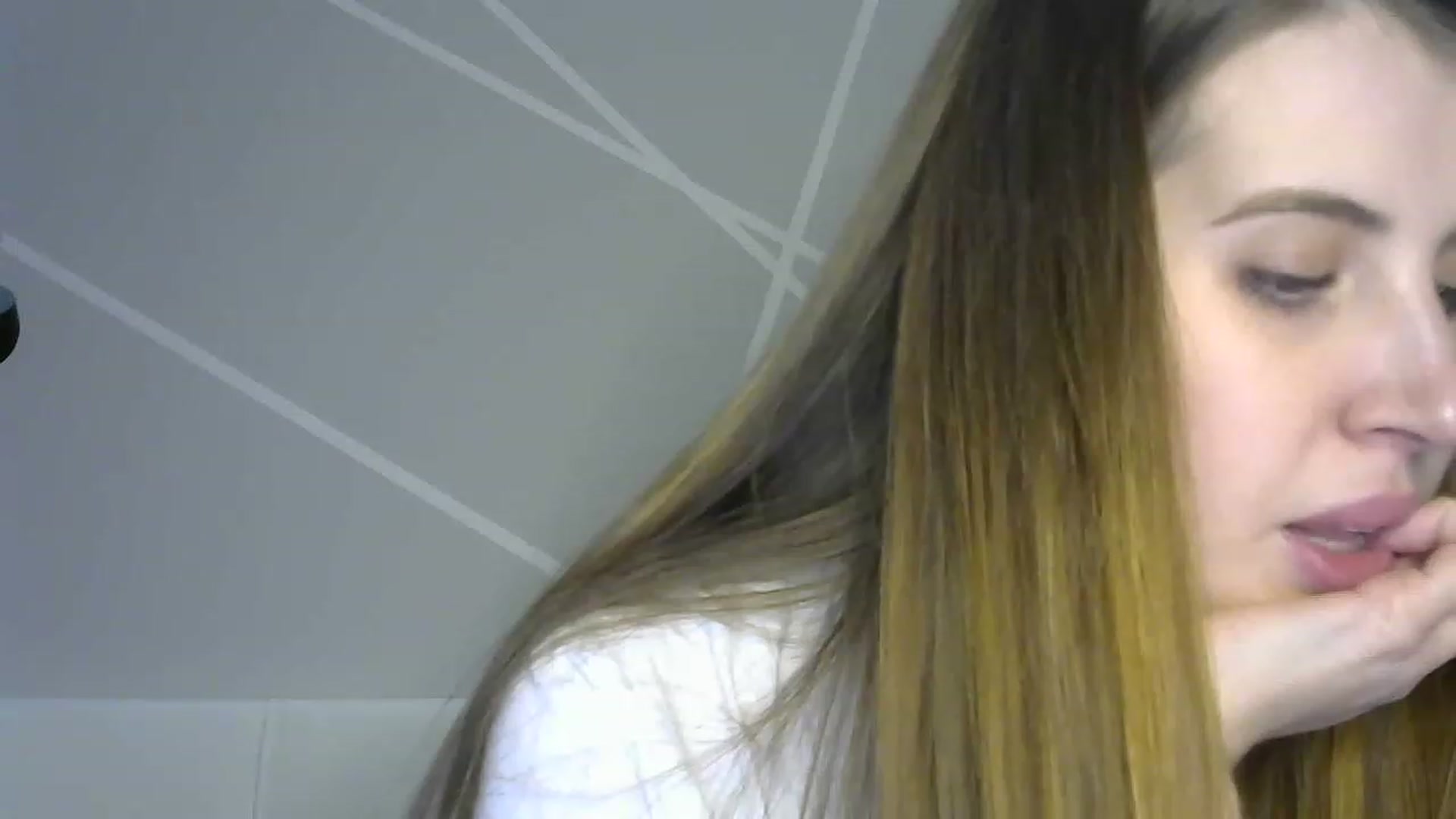 Gallery image thumbnail from MarryCox's myfreecams stream on, 03/14/2023, 12:44 image 13 of 20