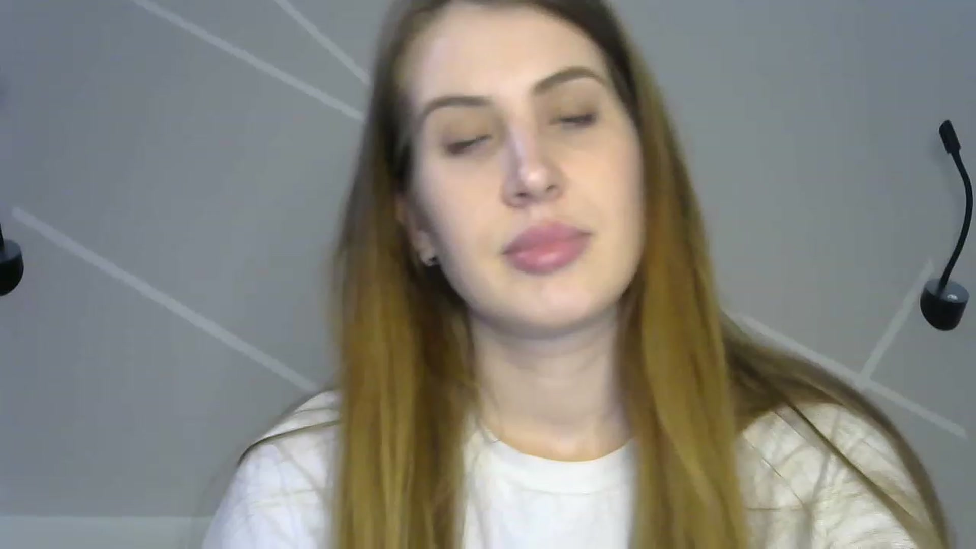Gallery image thumbnail from MarryCox's myfreecams stream on, 03/14/2023, 12:44 image 4 of 20