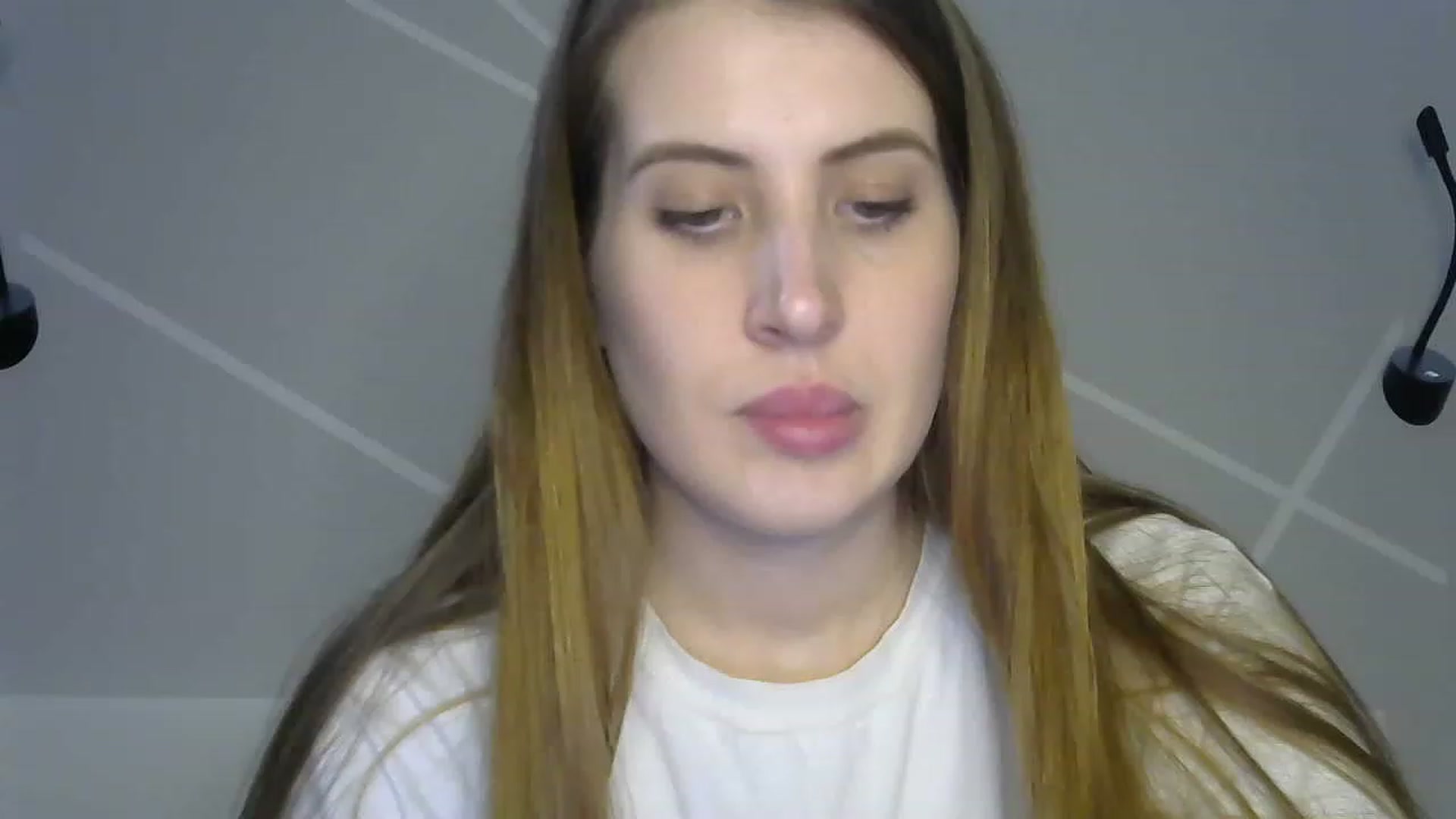 Gallery image thumbnail from MarryCox's myfreecams stream on, 03/14/2023, 12:44 image 6 of 20