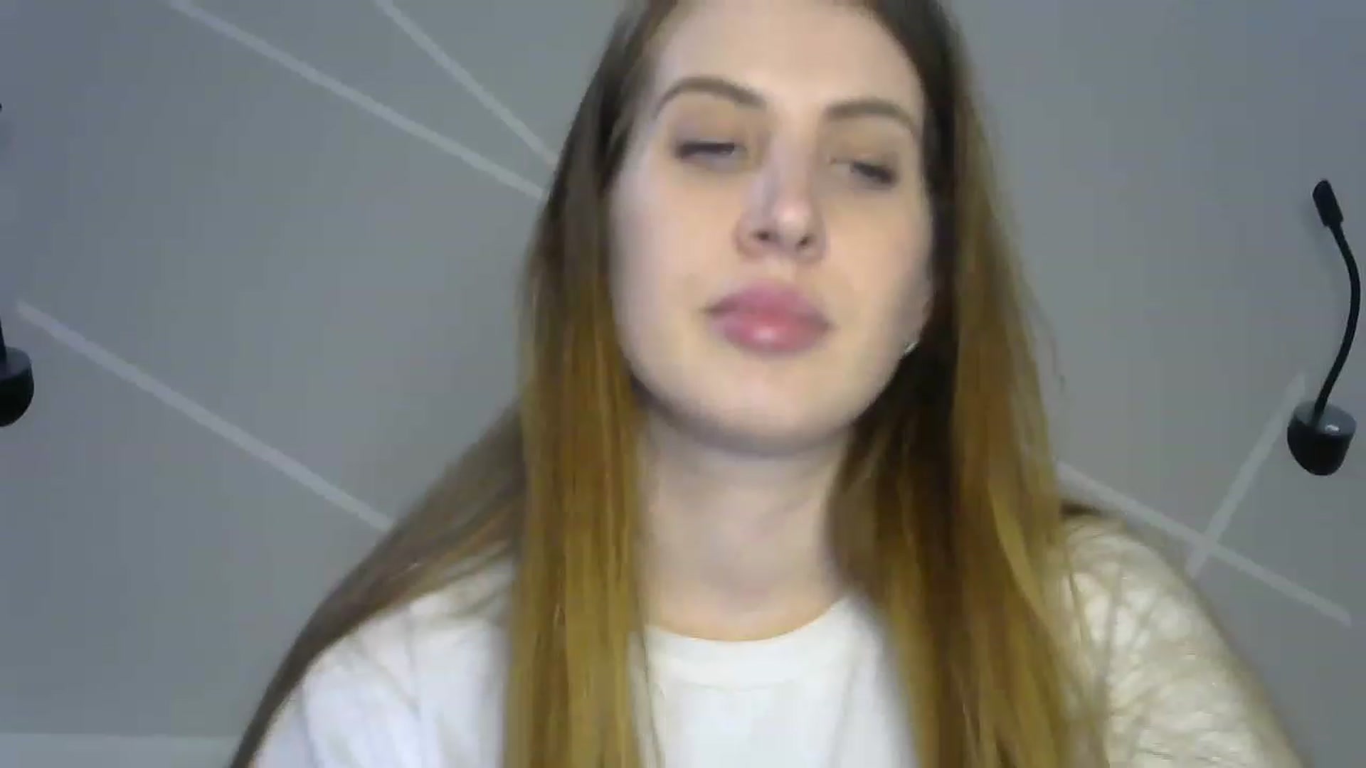 Gallery image thumbnail from MarryCox's myfreecams stream on, 03/14/2023, 12:44 image 3 of 20
