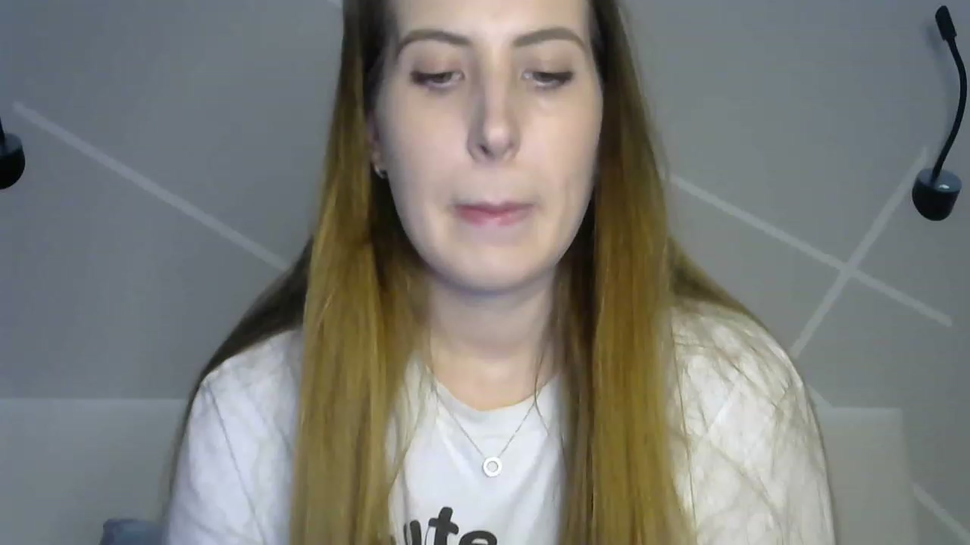 Gallery image thumbnail from MarryCox's myfreecams stream on, 03/16/2023, 13:15 image 5 of 20