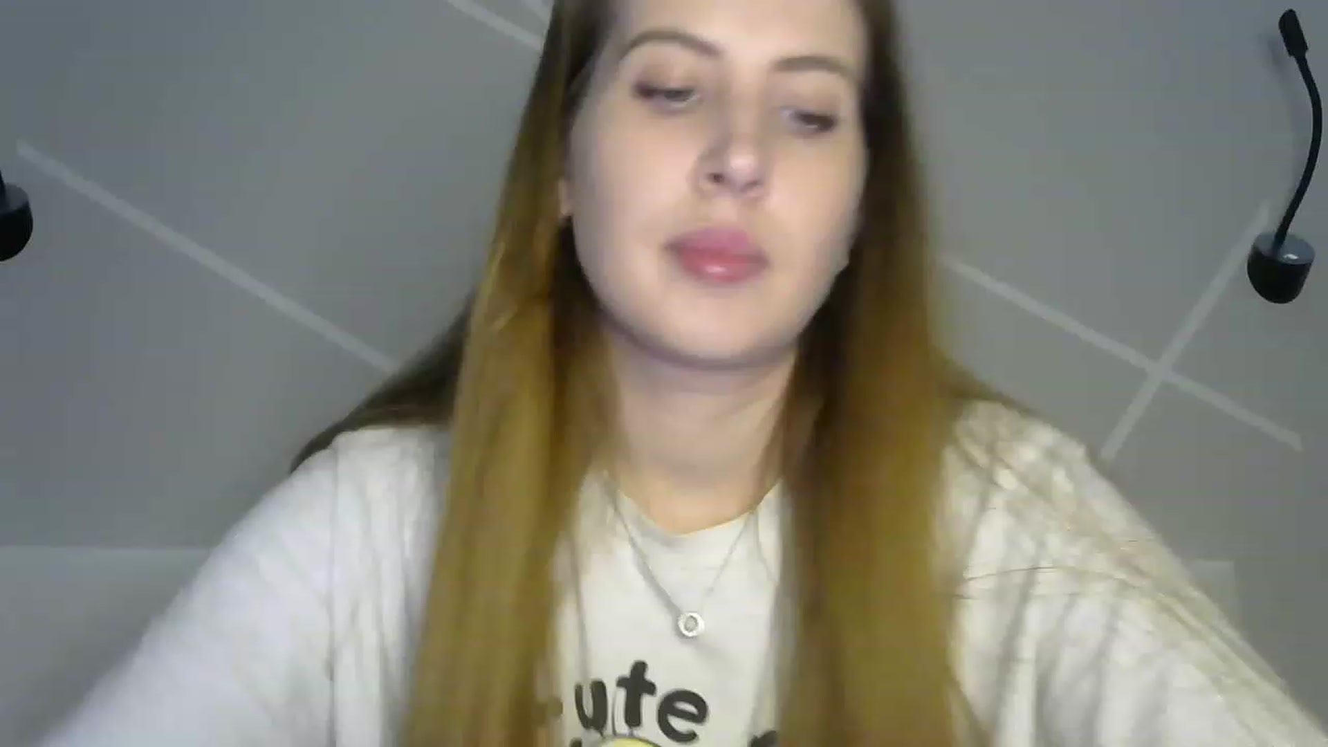 Gallery image thumbnail from MarryCox's myfreecams stream on, 03/16/2023, 13:15 image 6 of 20