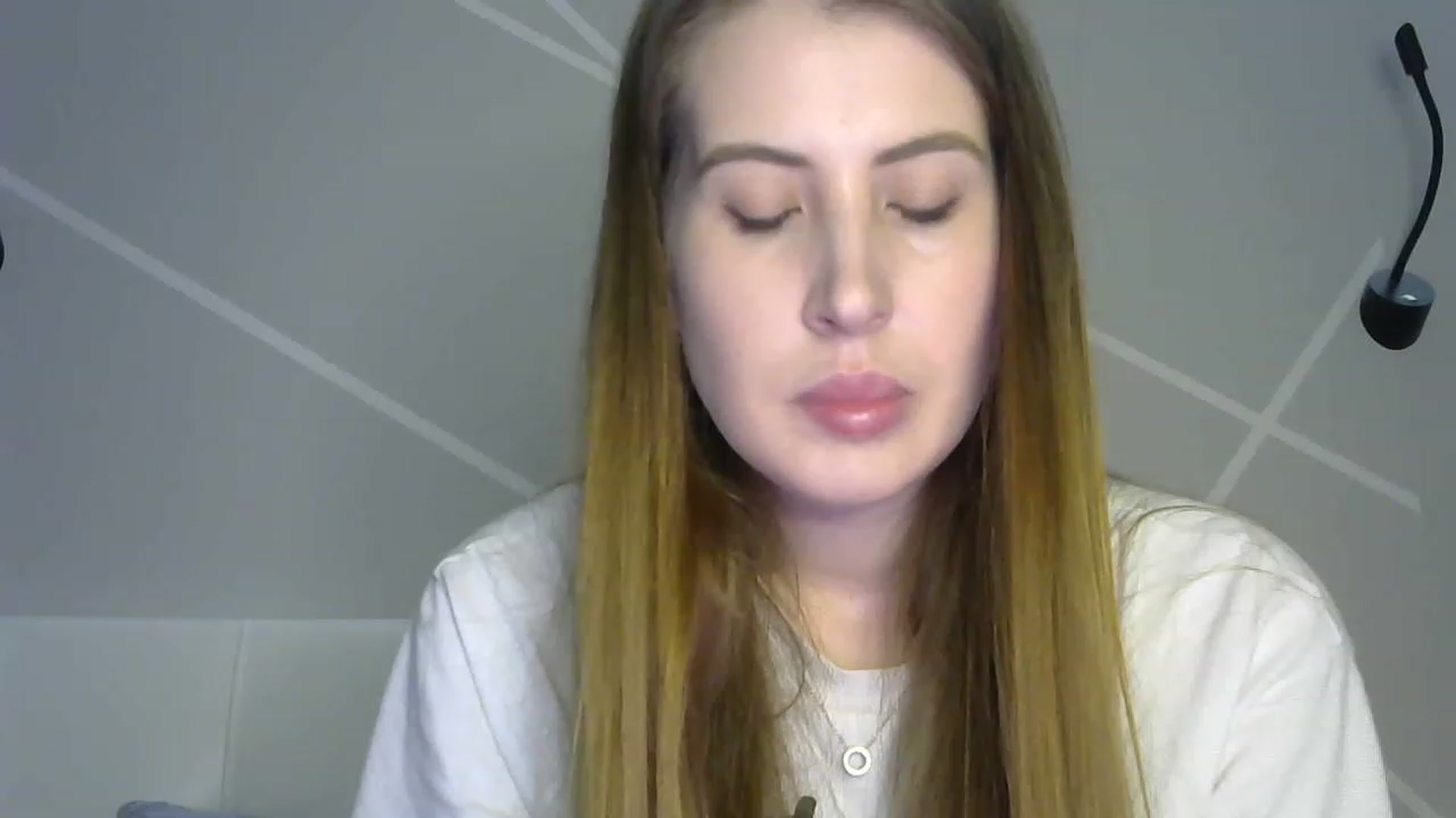 Gallery image thumbnail from MarryCox's myfreecams stream on, 03/16/2023, 13:55 image 5 of 20