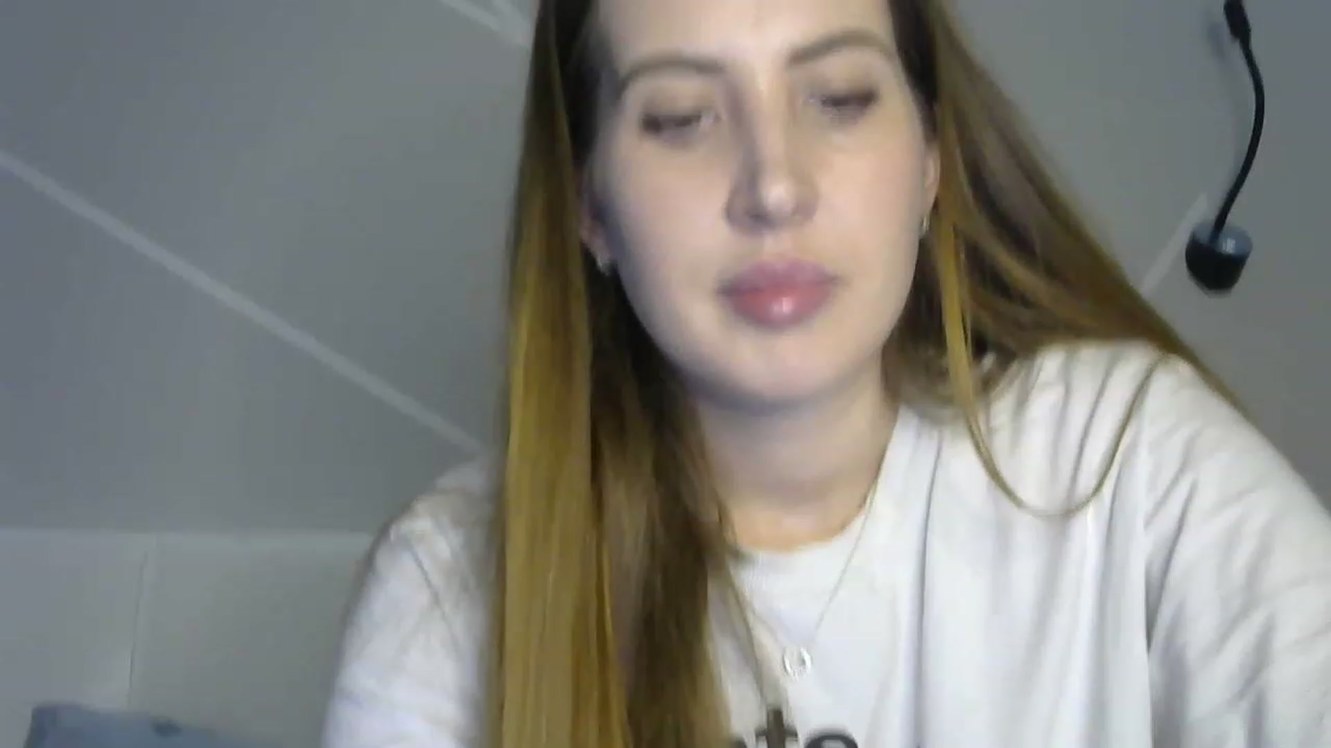 Gallery image thumbnail from MarryCox's myfreecams stream on, 03/16/2023, 13:55 image 18 of 20