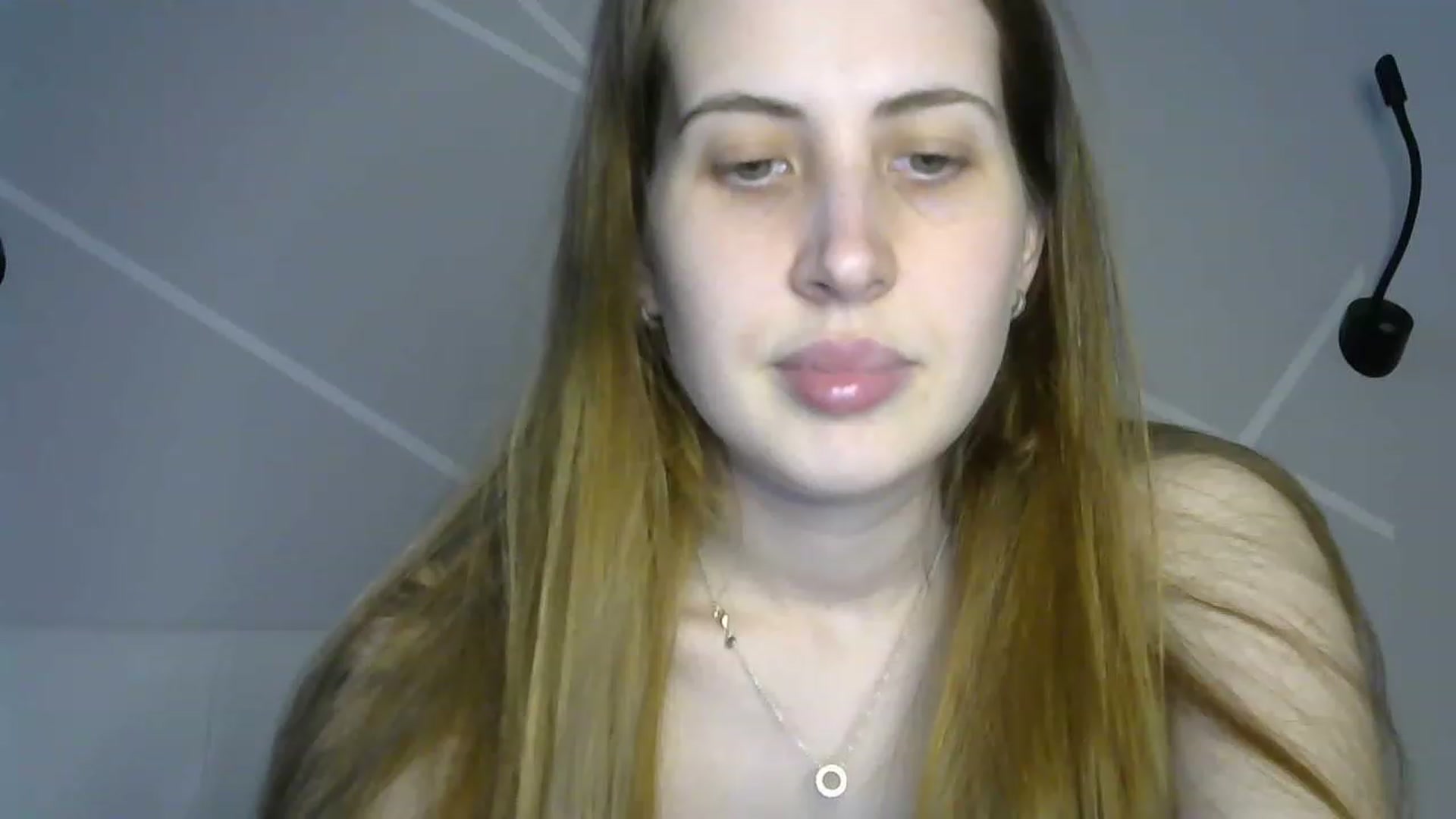 Gallery image thumbnail from MarryCox's myfreecams stream on, 03/18/2023, 12:35 image 17 of 20