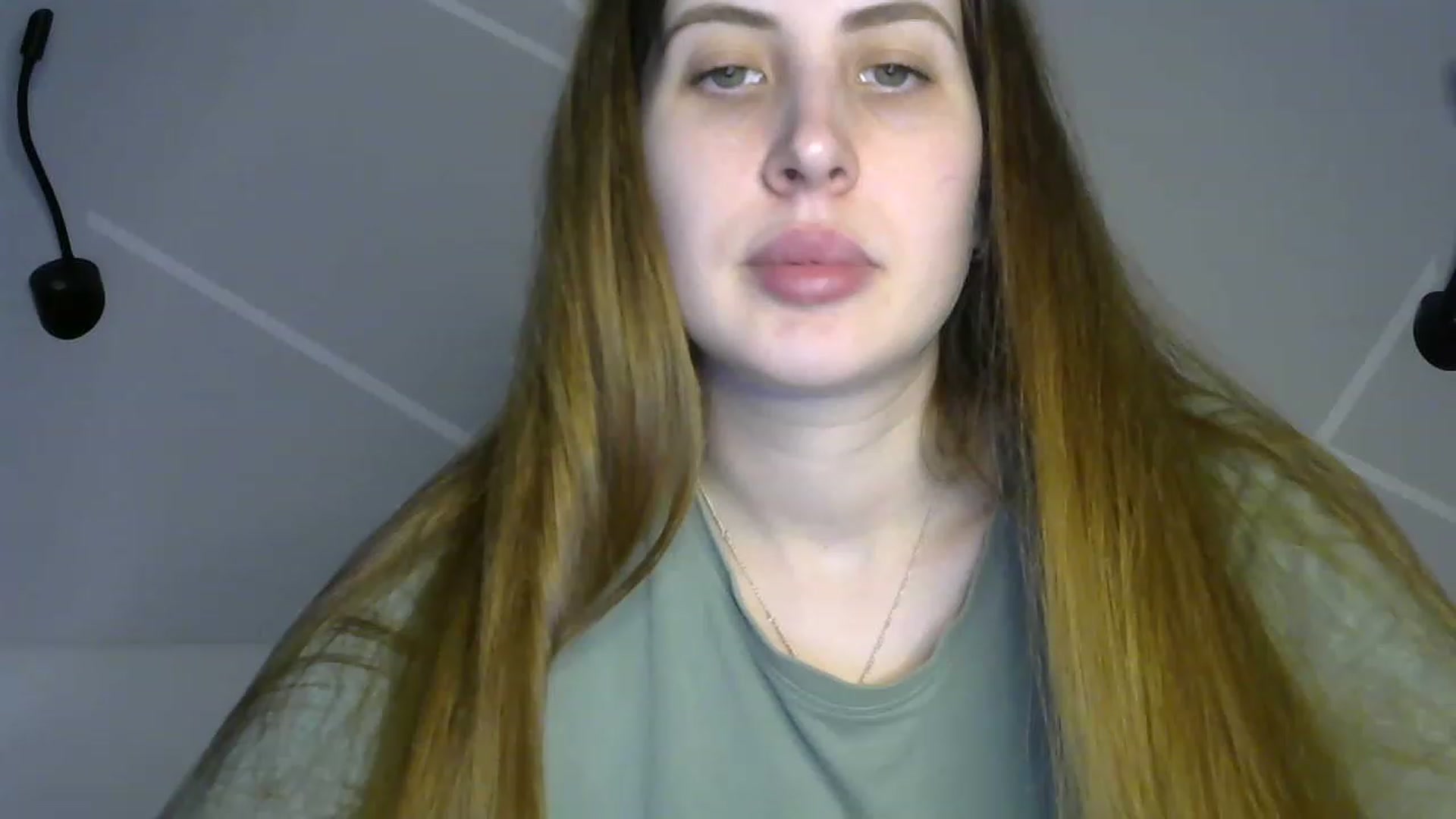 Gallery image thumbnail from MarryCox's myfreecams stream on, 03/22/2023, 12:30 image 16 of 20
